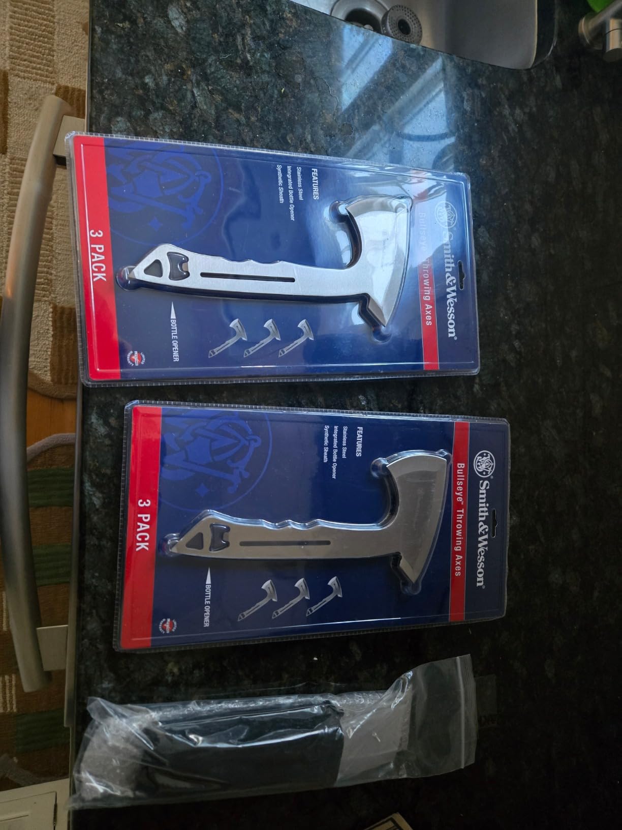 Smith & Wesson Bullseye Throwing Products with Full Tang Stainless Steel Design and Protective Nylon Sheaths for Recreation and Competition customer photo 1