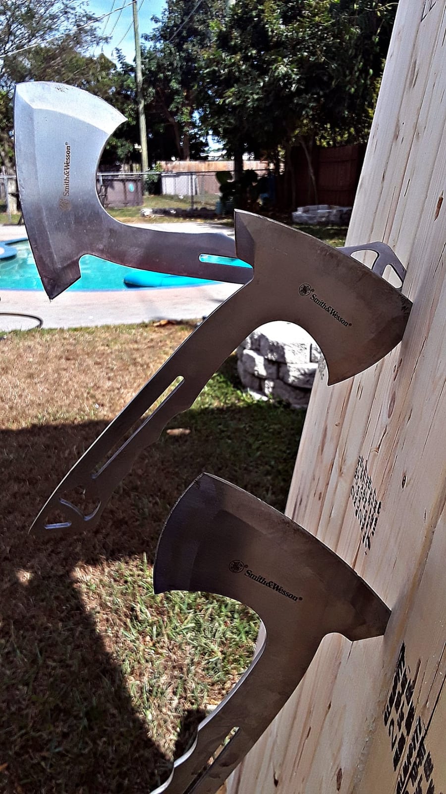 Smith & Wesson Bullseye Throwing Products with Full Tang Stainless Steel Design and Protective Nylon Sheaths for Recreation and Competition customer photo 2