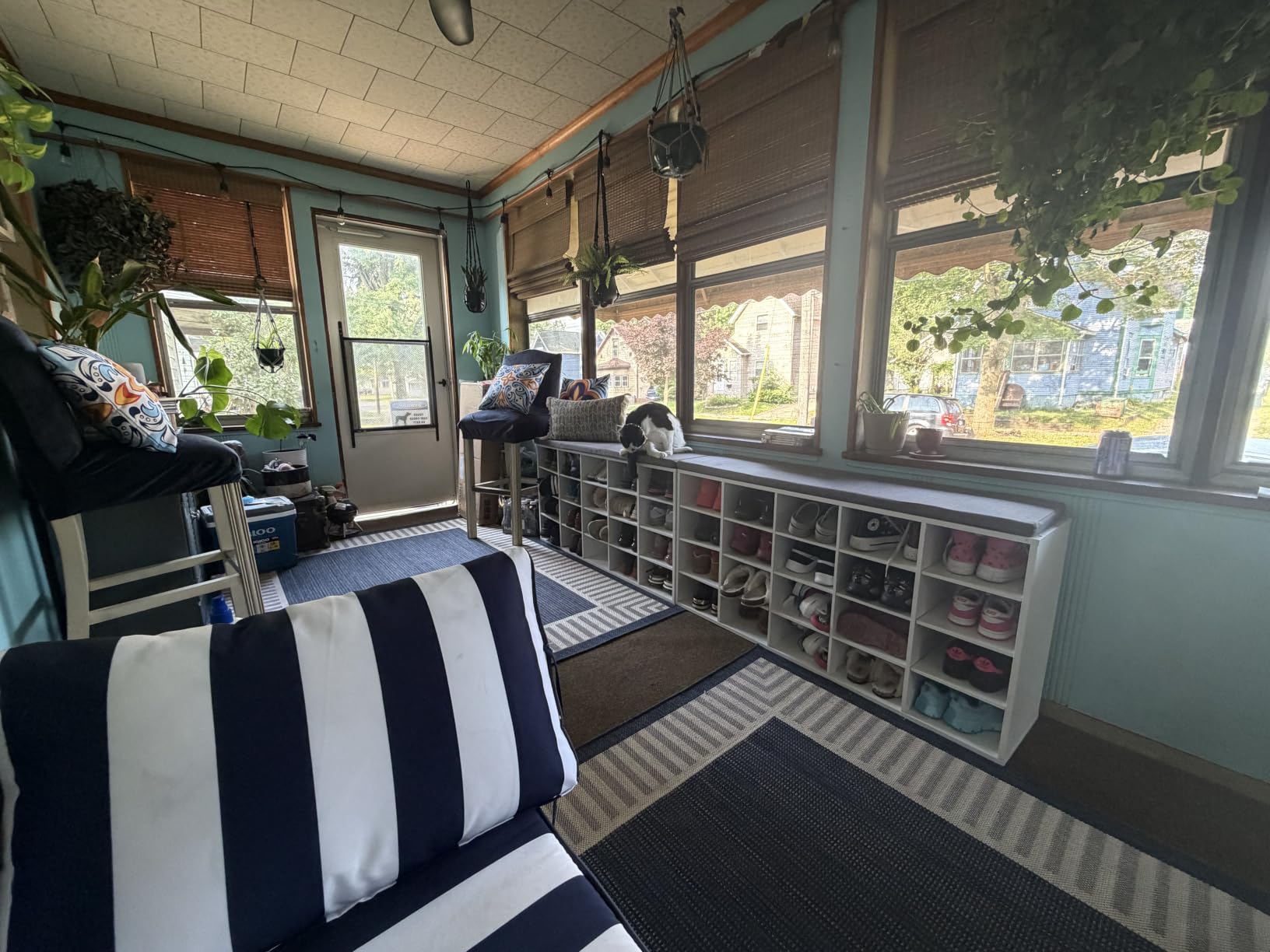 VASAGLE Shoe Bench with Cushion, 15 Compartments, 11.8 x 41.3 x 18.9 Inches customer photo 1