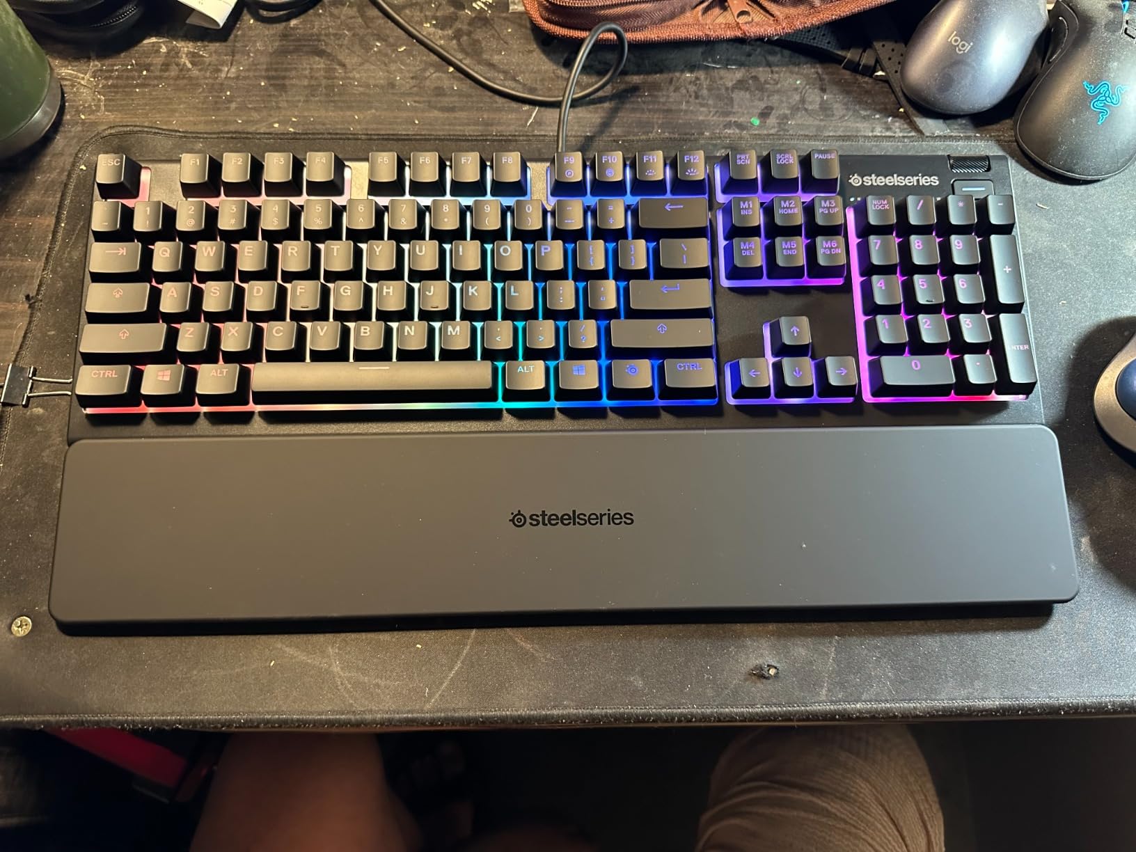 SteelSeries Apex 3 RGB Gaming Keyboard - 10-Zone RGB Illumination - IP32 Water Resistant - Premium Magnetic Wrist Rest (Whisper Quiet Gaming Switch) customer photo 1