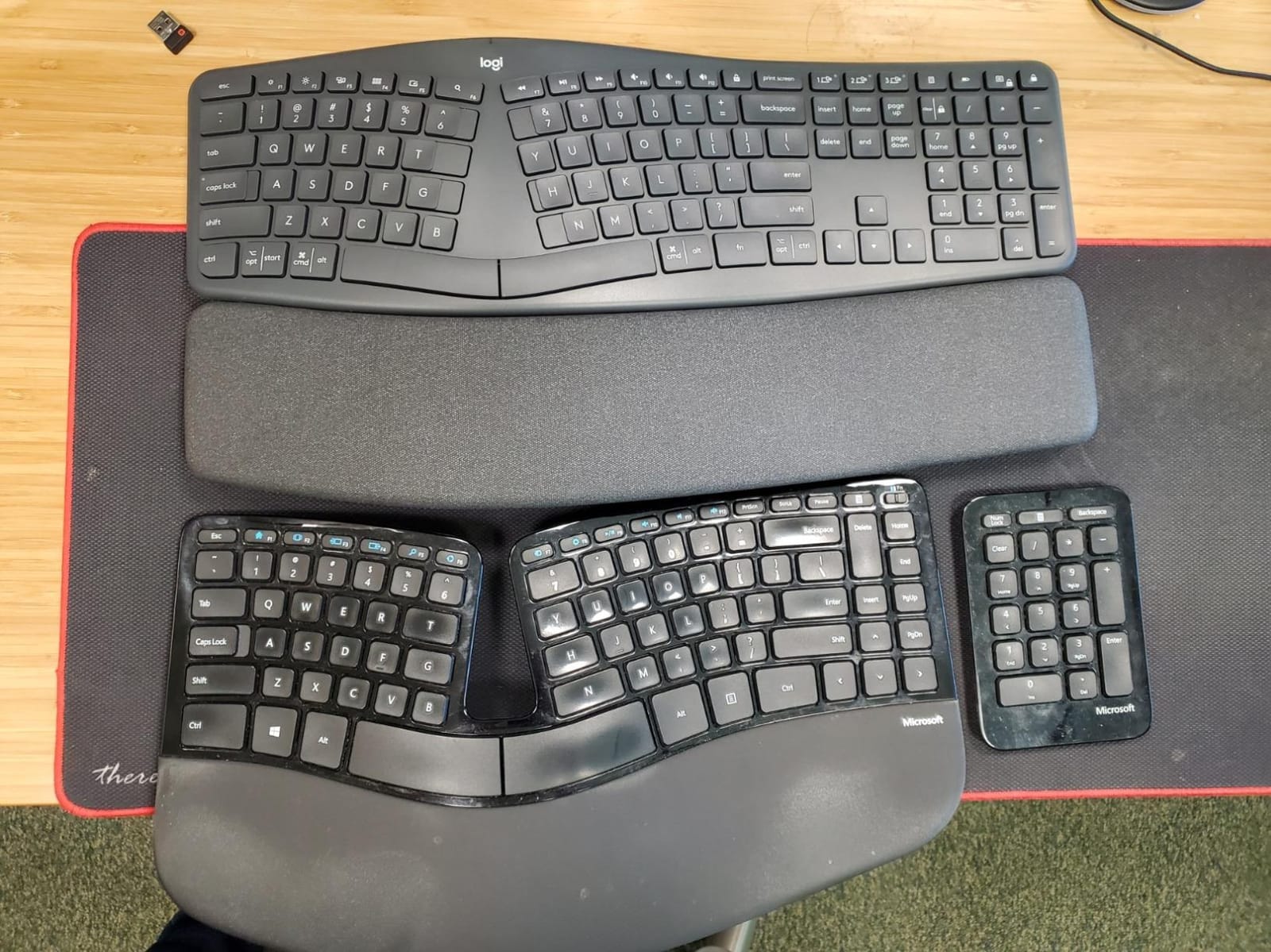 Logitech Ergo K860 Wireless Ergonomic Split Keyboard with Wrist Rest | Curved split keyframe, pillowed wrist rest, Bluetooth, USB connectivity with included USB Receiver, Windows Mac compatible customer photo 1