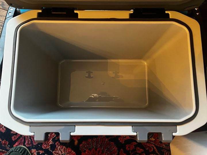 Igloo BMX Cooler | Insulated Hard Shell Ice Chest customer photo 2