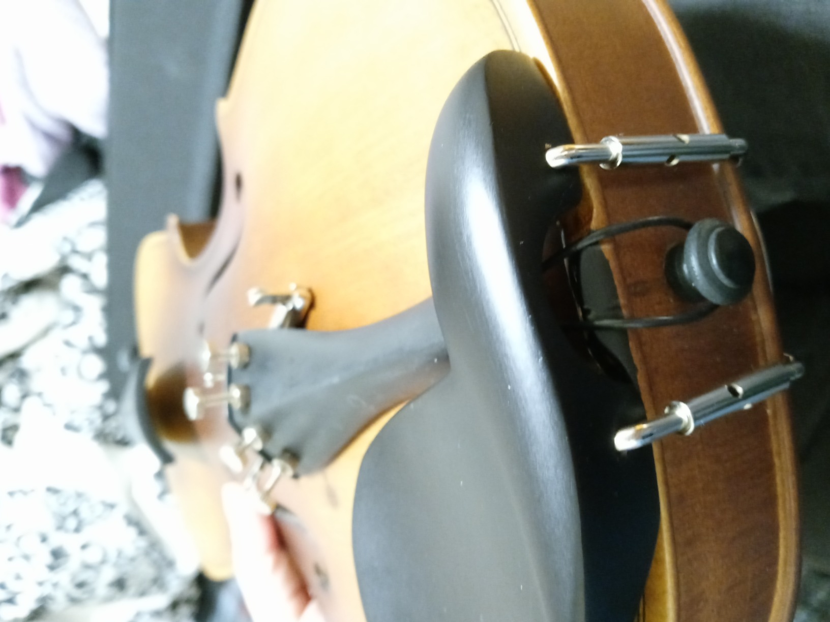 Eastar 4/4 Full Size Violin Set Matte Fiddle for Beginners Adults with Hard Case, Rosin, Shoulder Rest, Bow, Tuner and Extra Strings (Imprinted Finger Guide on Fingerboard), EVA-3 customer photo 2