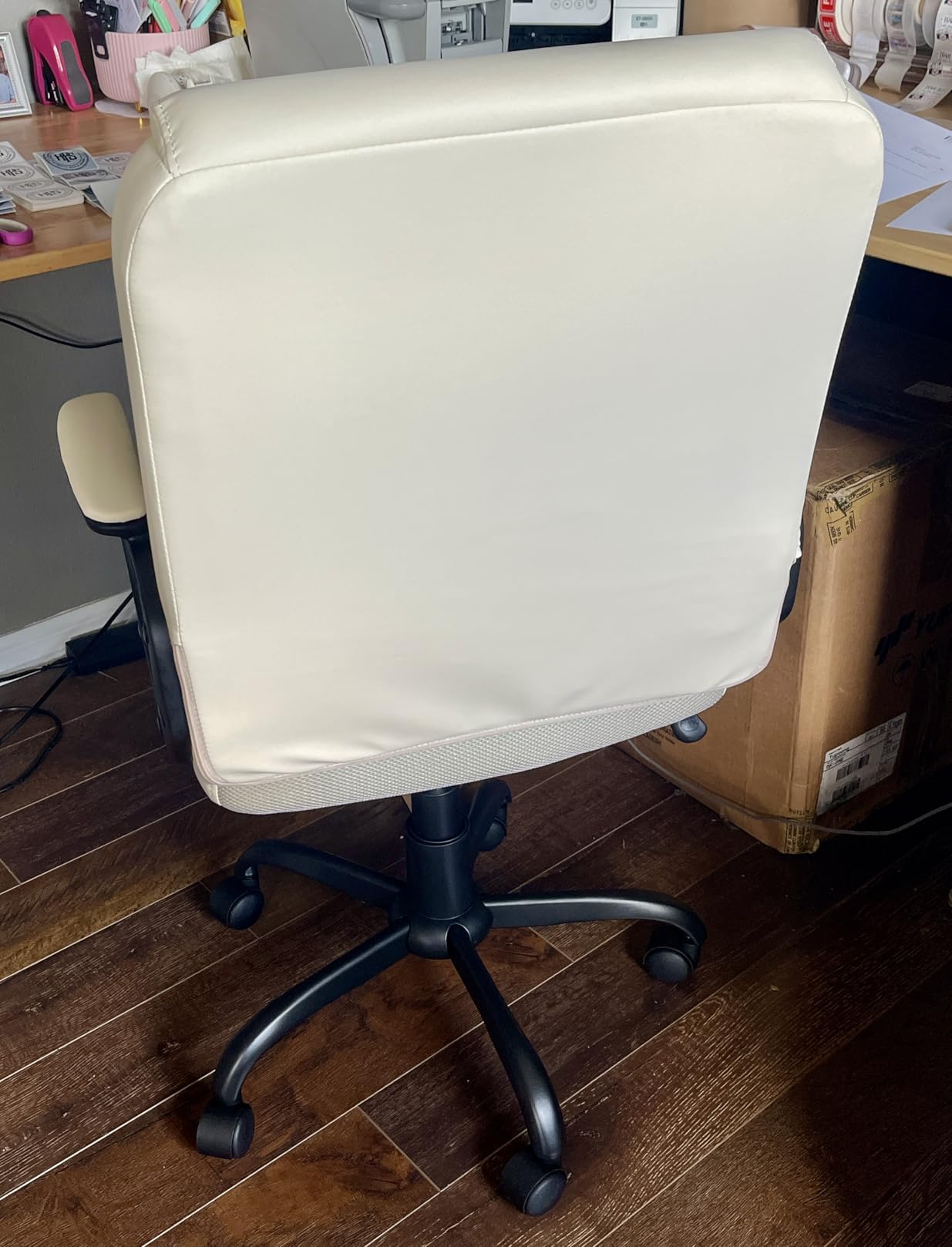 Amazon Basics Classic Puresoft PU Padded Mid-Back Office Chair with Armrest, Height Adjustable, Wheels, Brown customer photo 1