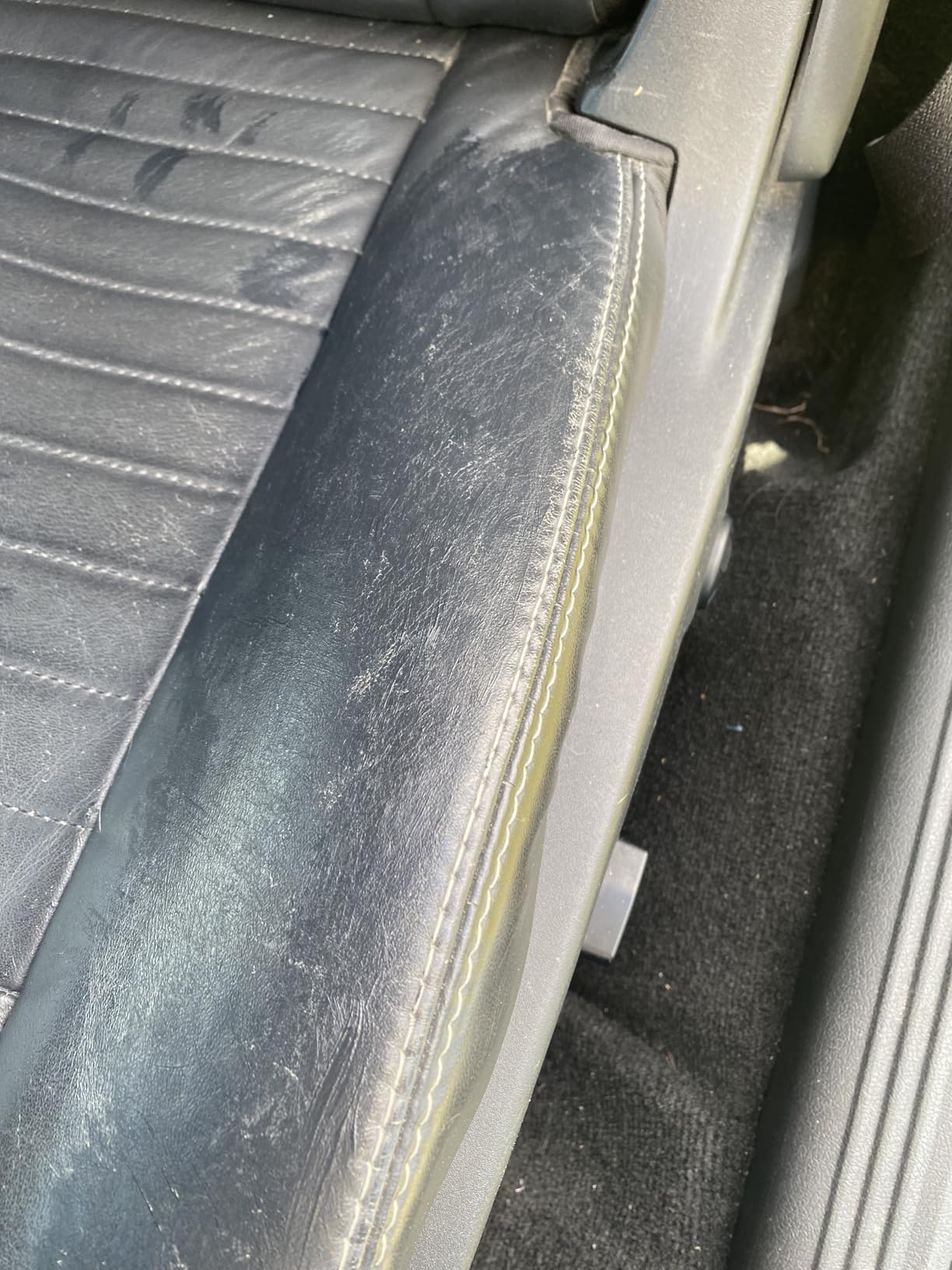 ARCSSAI Black Leather & Vinyl Repair Kit for Car Seats and Furniture customer photo 1