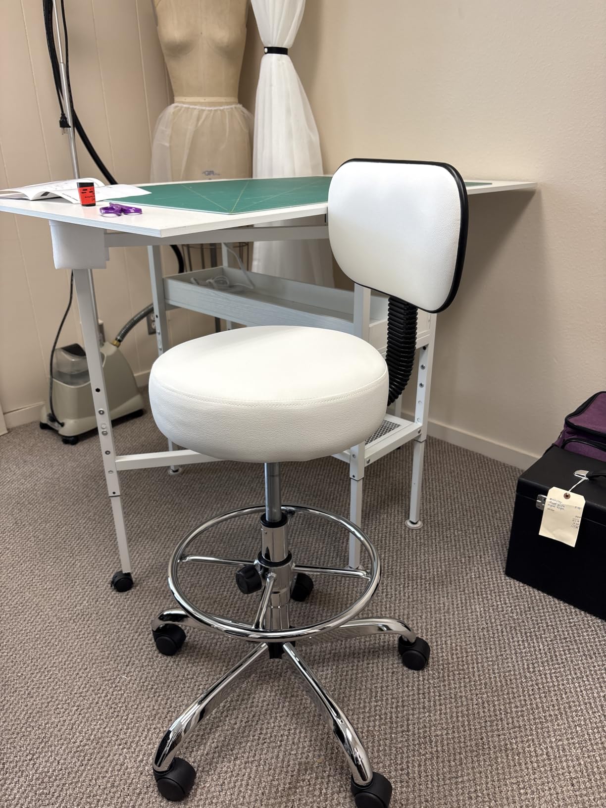 SUPERJARE Drafting Chair with Backrest, Adjustable Foot Rest Rolling Stool | Multi-Purpose Shop Stool, Drafting Stool, Office Desk Chair, Bar Stools with Thick Seat Cushion for Home Bar Kitchen, Black customer photo 1