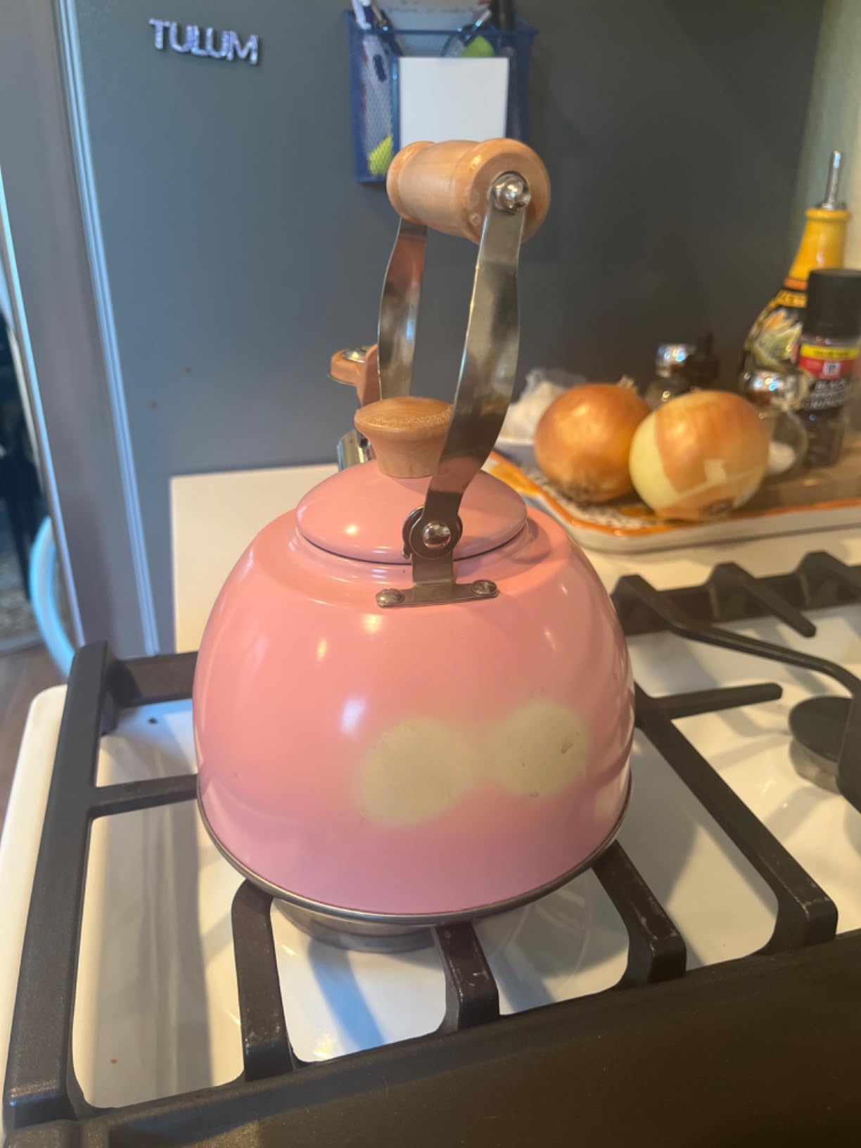 ROCKURWOK Tea Kettle, Tea Pot with Cool Touch Ergonomic Handle, Teapot Food Grade Stainless Steel, Tea Kettle Stovetop, Kettle Teapot, Whistling Tea Kettle, Small Tea Kettles, 1.6 Quart (Yellow) customer photo 1