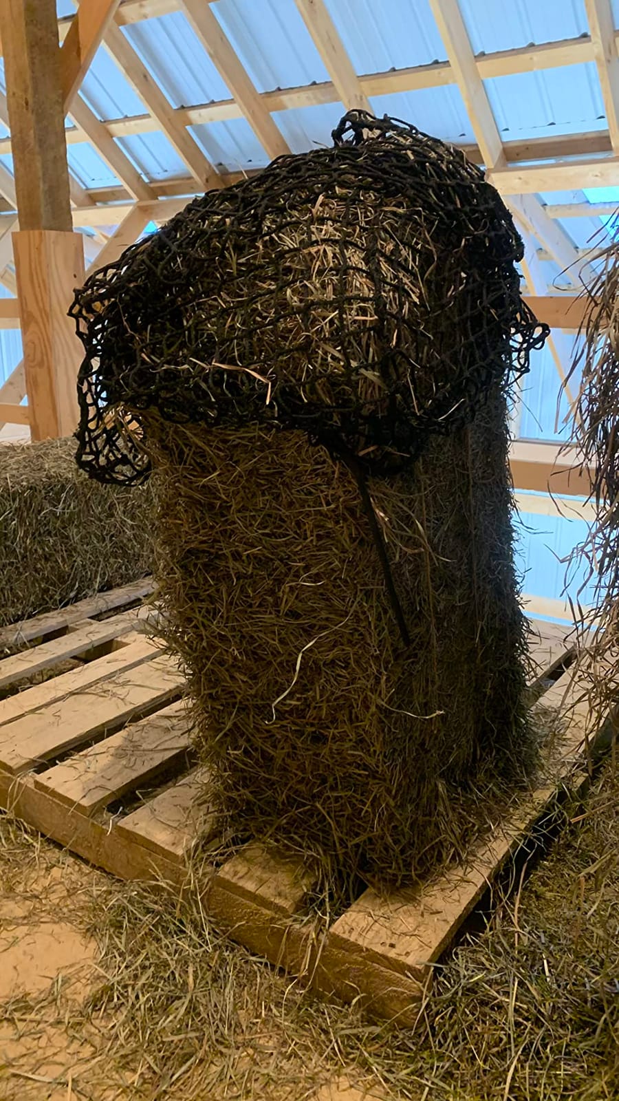 Aoneky Large Hay Net for Horses Slow Feed Horse Feeder Hay Bag 47 Inch Bale Size with Soft Knotless Nylon Mesh Fits Small Square Bales Up to 36x18x18 Inch customer photo 1