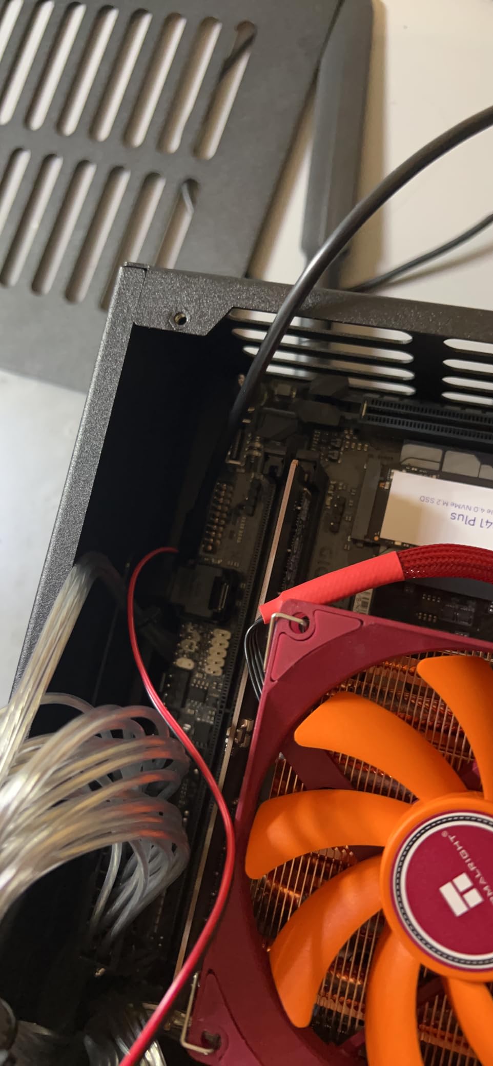GIGABYTE A620I AX (AM5/ Mini-ITX/ 5-Year Warranty/ DDR5/ Single M.2/ PCIe 4.0/ USB 3.2 Gen1 Type-C/ Realtek Wi-Fi 6E/ Realtek 2.5GbE/ Q-Flash Plus/ PCIe EZ-Latch/ Motherboard) customer photo 2
