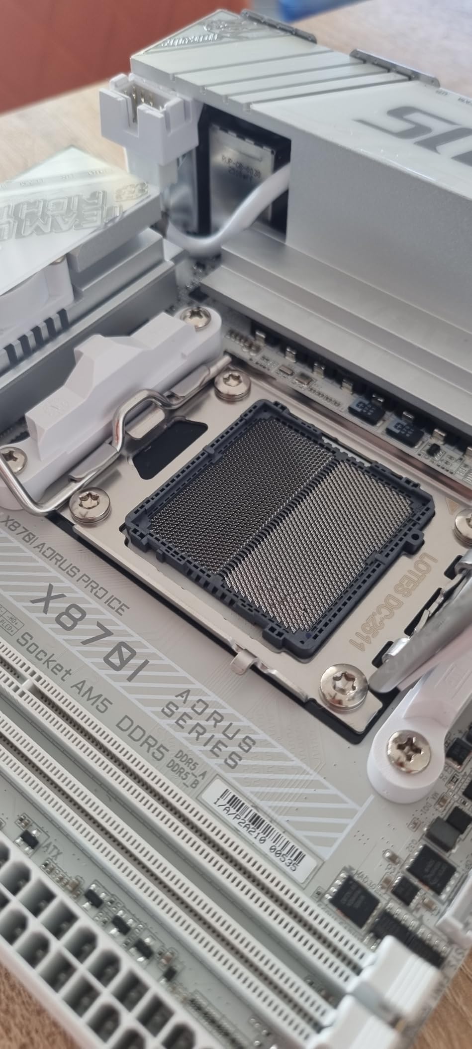 GIGABYTE X870I AORUS PRO ICE AMD AM5 Motherboard, Mini-ITX, DDR5, 2X M.2, PCIe 5.0, USB-C, WIFI7, 2.5GbE LAN, EZ-Latch, 5-Year Warranty customer photo 2
