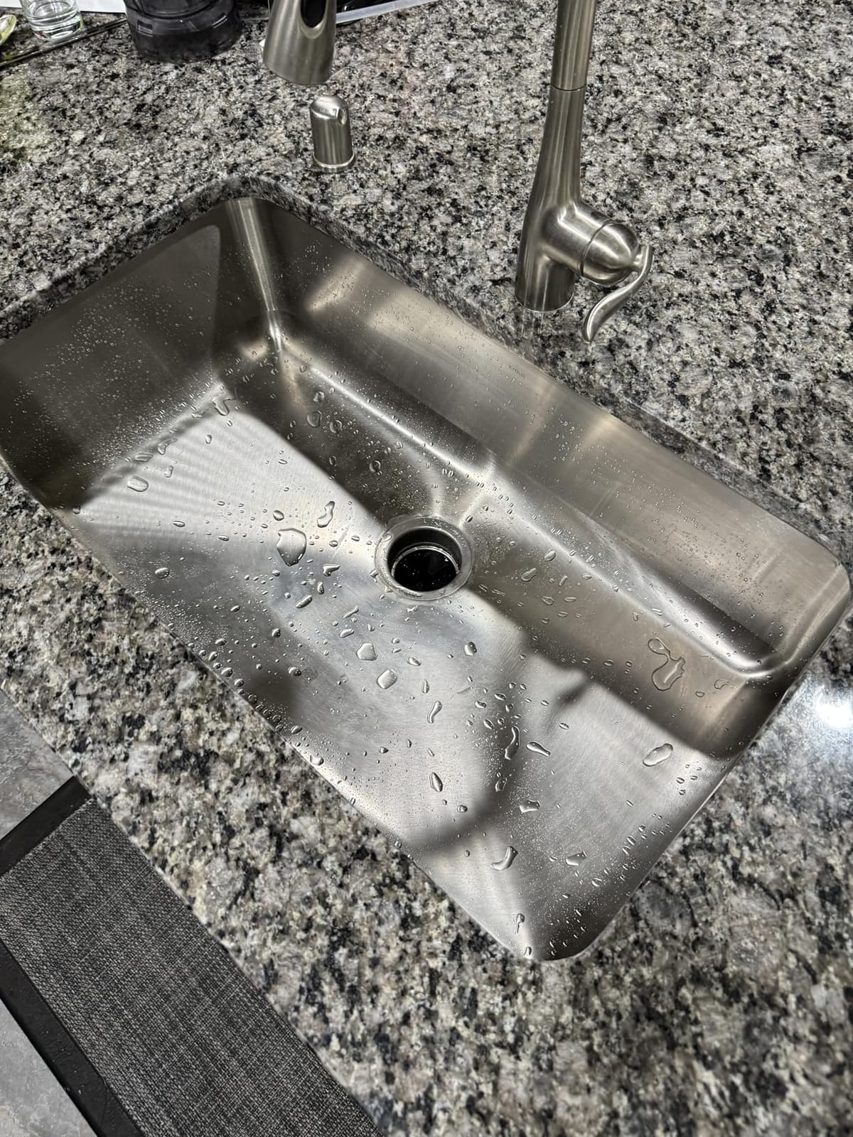 KRAUS Stainless Steel 33 in 16 Gauge Undermount Sink KA1US33B | 16-gauge TRU16 steel, radiant pearl finish masks scratches, rounded corners, NoiseDefend foil-layer soundproofing customer photo 2