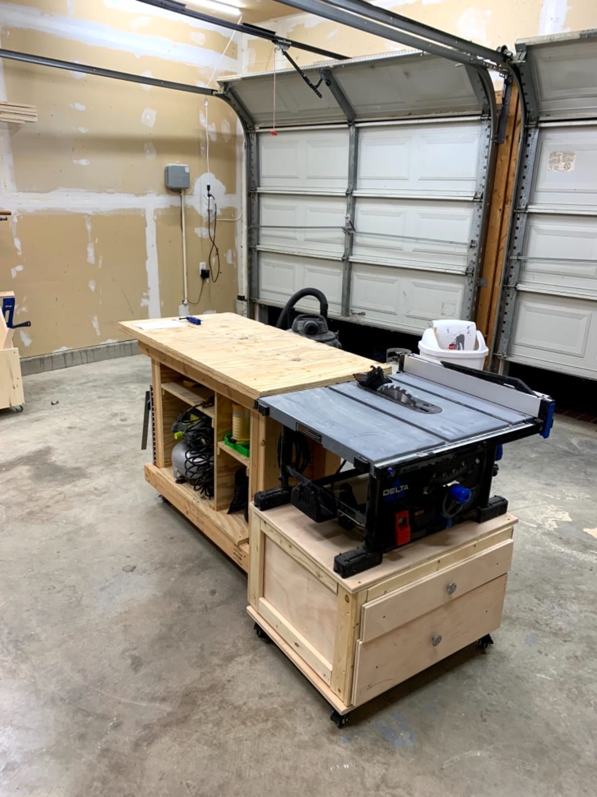 Delta - 10 in. Portable Contractor Table Saw customer photo 1