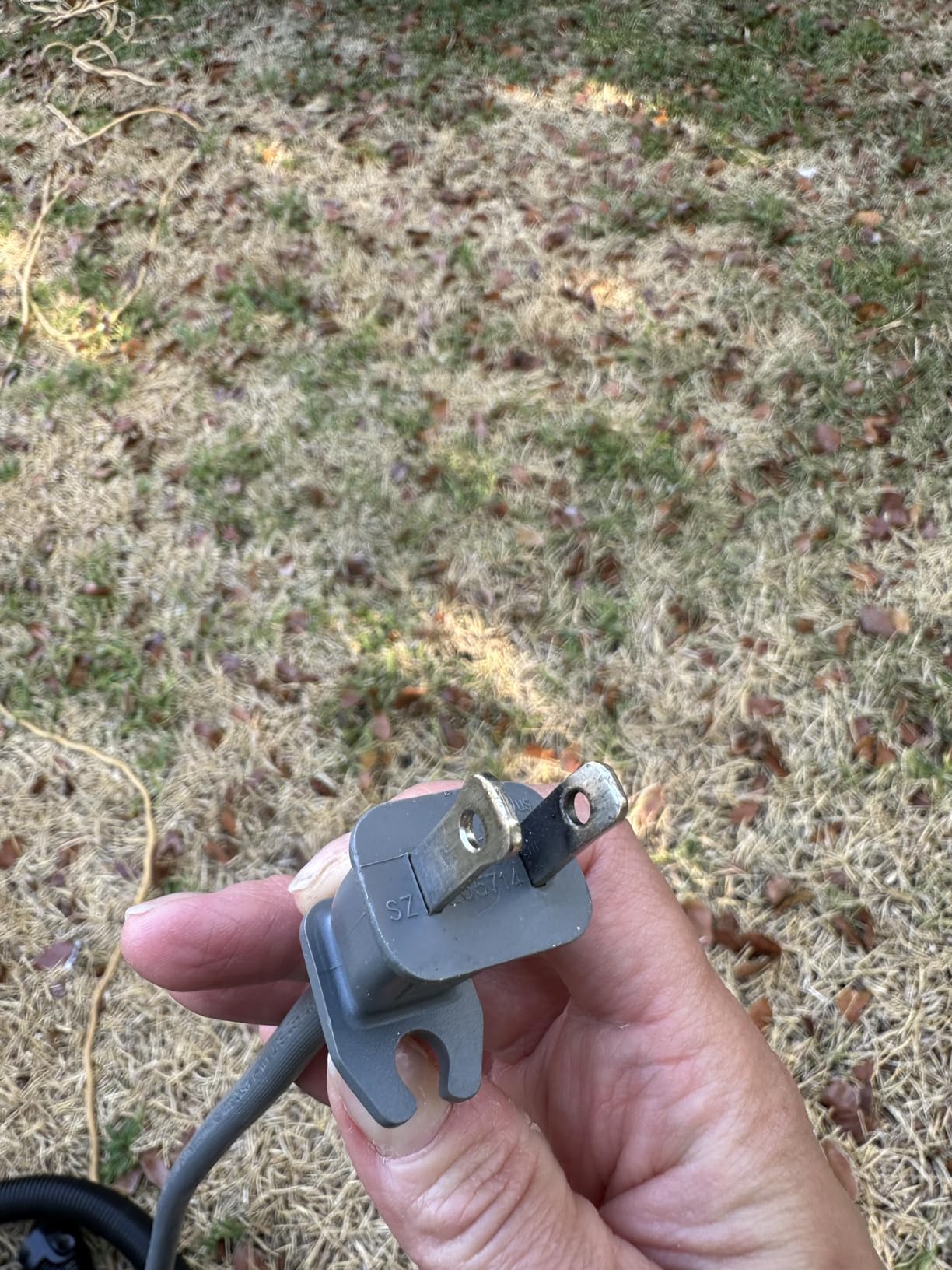 Sanitaire Professional Compact Canister Vacuum Cleaner, SL3681A customer photo 1
