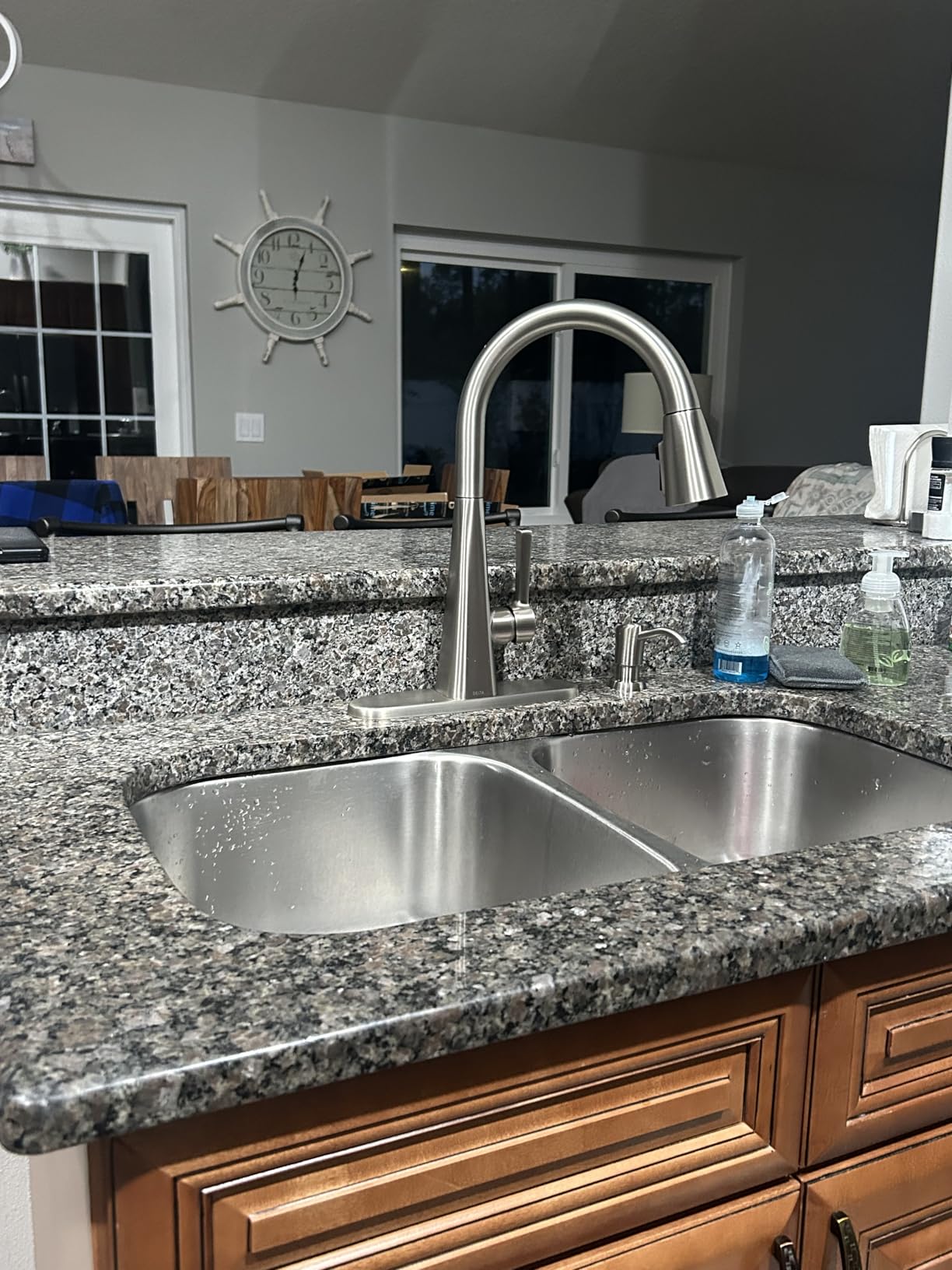Delta Lenta Brushed Nickel Kitchen Faucet with Pull Down Sprayer, Modern Single Hole Kitchen Sink Faucet, Single Handle, SpotShield Stainless 19802Z-SP-DST customer photo 1