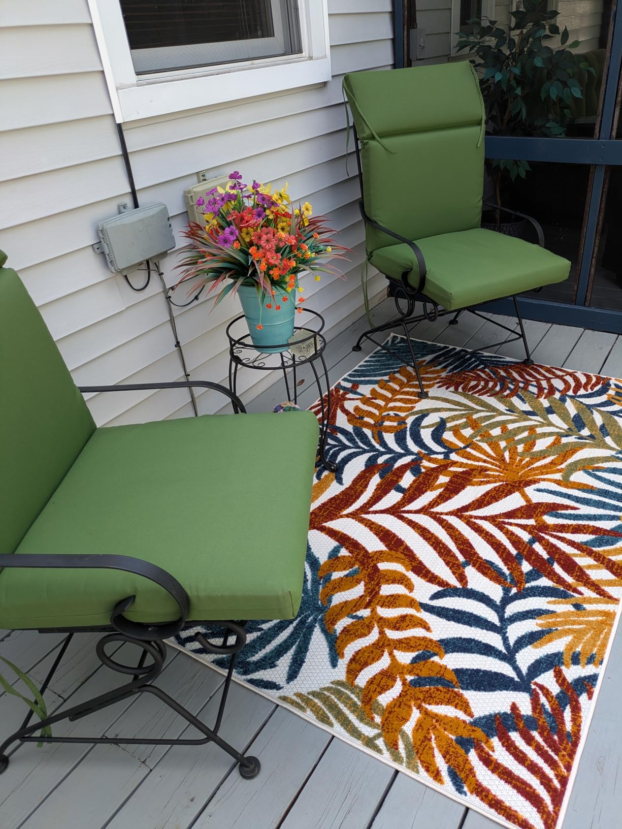 JONATHAN Y Tropics Palm Leaves Indoor Outdoor Area Rug 8X10 Gray/Blue | Ships Rolled, Durable Flat Weave, Lays Flat for Backyard, Patio, Porch, Easy-Cleaning, High Traffic, Pet-Friendly, Non-Shedding customer photo 1