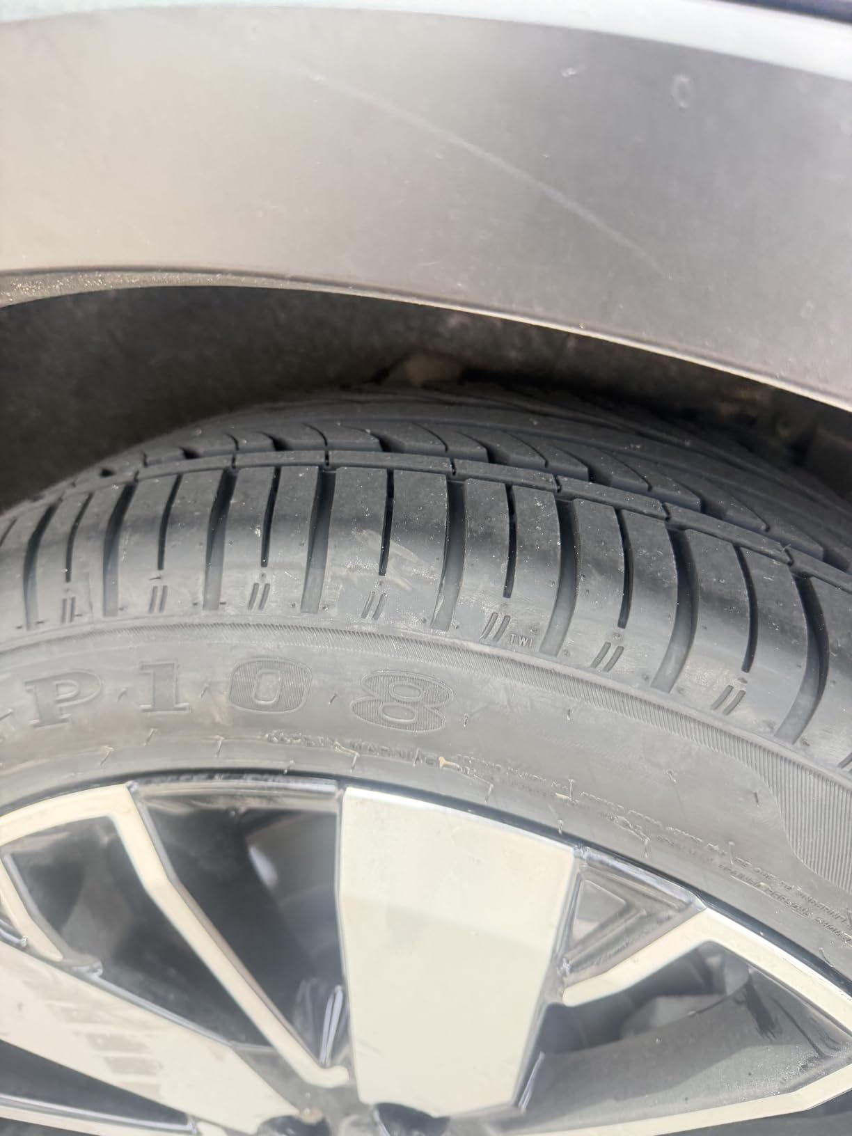 Fullway HP108 All-Season Passenger Car Performance Radial Tire-205/55R16 205/55/16 205/55-16 91V Load Range SL 4-Ply BSW Black Side Wall UTQG 380AA customer photo 1