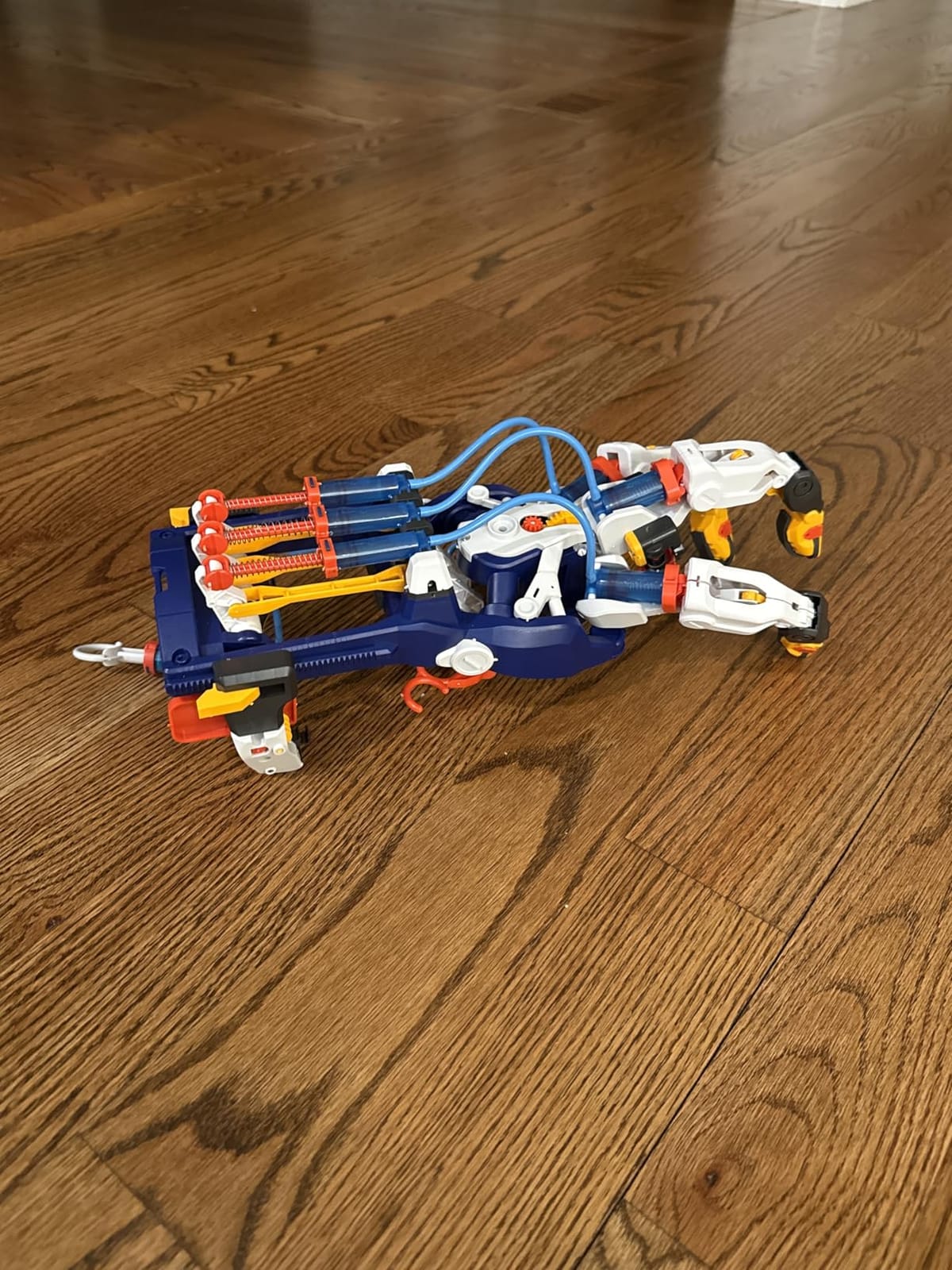 Thames & Kosmos Mega Cyborg Hand STEM Experiment Kit | Build Your Own GIANT Hydraulic Amazing Gripping Capabilities Adjustable for Different Sizes Learn Pneumatic Systems customer photo 2