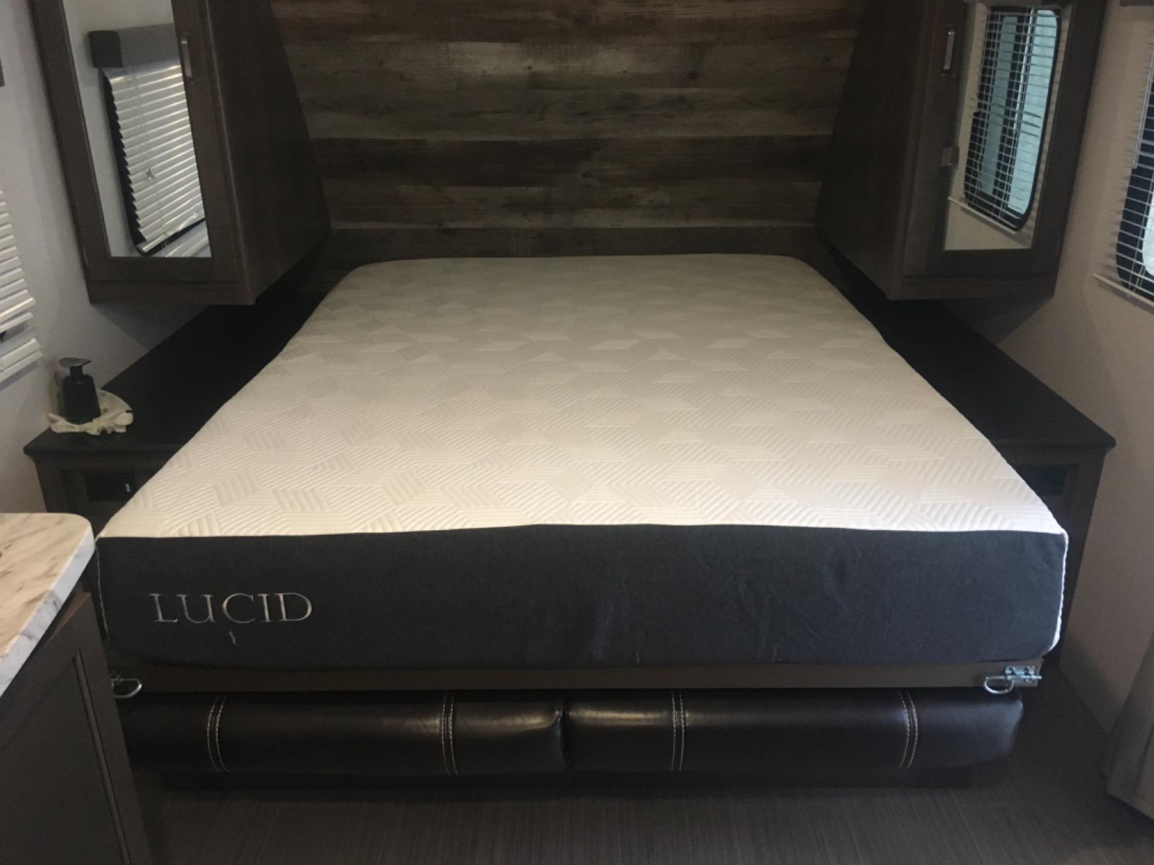 Lucid 10 Inch Medium Gel Memory Foam Mattress, Bamboo Charcoal & Cooling Gel, Fiberglass Free, CertiPUR-US Certified, Full Size customer photo 1