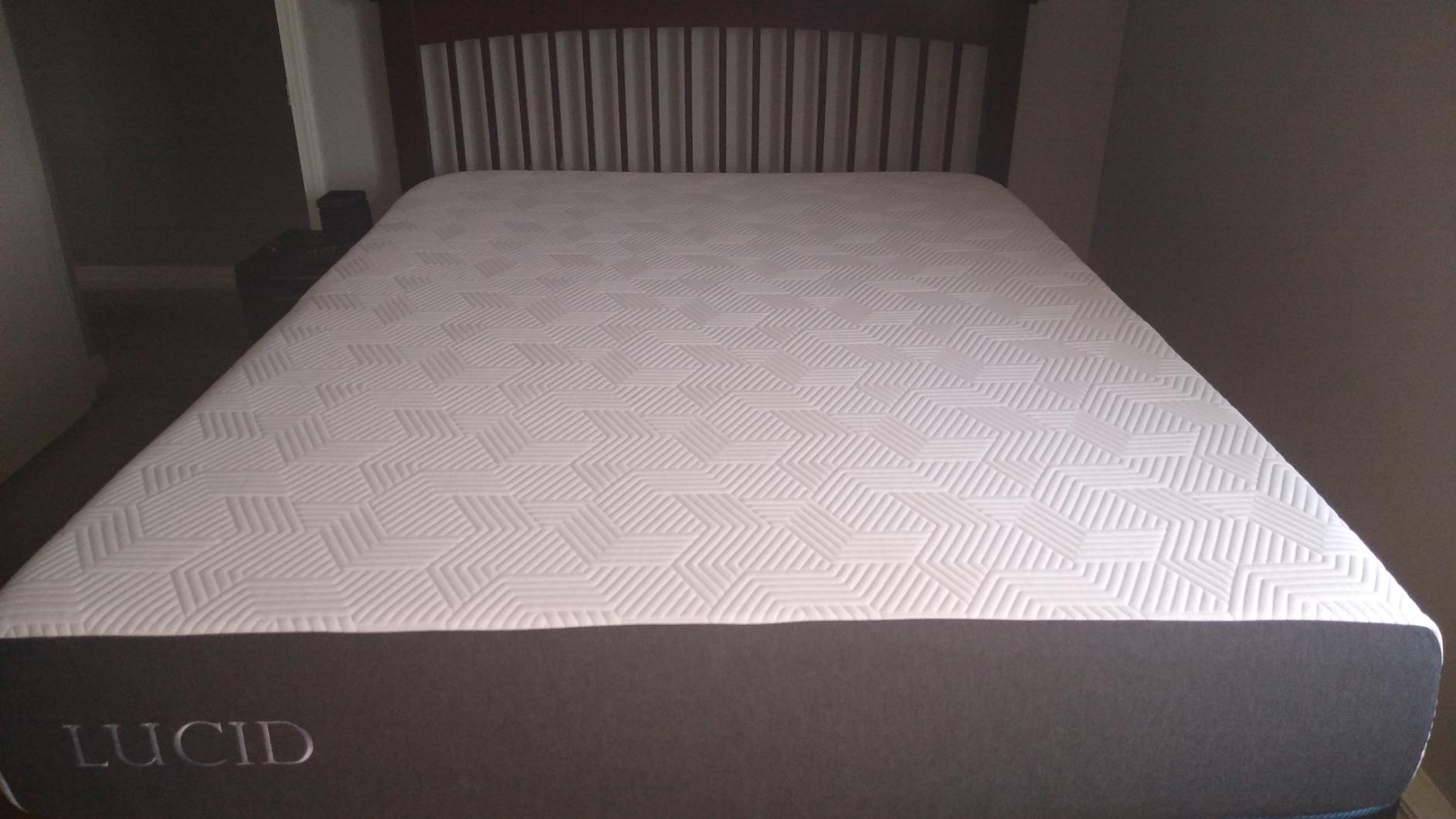Lucid 10 Inch Medium Gel Memory Foam Mattress, Bamboo Charcoal & Cooling Gel, Fiberglass Free, CertiPUR-US Certified, Full Size customer photo 2