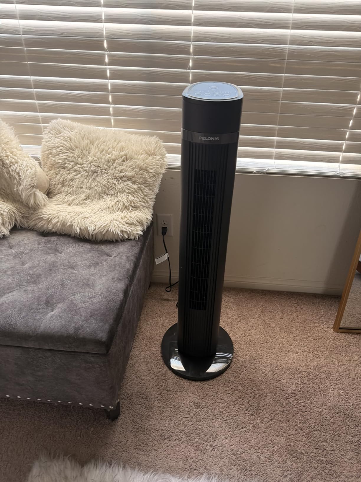 PELONIS 40-inch Bladeless Tower Fan for Bedroom, Standing Fan with Remote Control, 26ft/s, 90° Oscillation, 3 Speed Settings, 27 dB, 3 Modes, 15-Hour Timer, LED Display, Fan that Blows Cold Air, Black customer photo 1