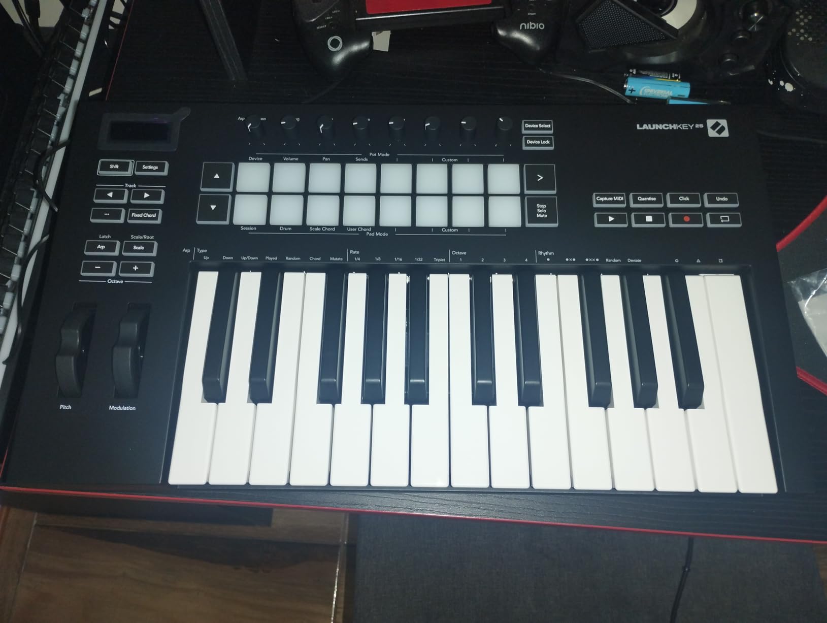 Novation Launchkey 25 [MK3] MIDI Keyboard Controller customer photo 2