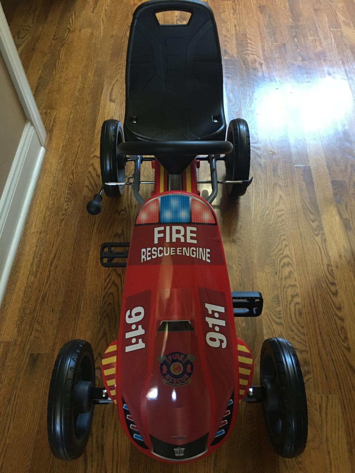 Hauck Speedster Pedal Go-Kart Sporty Graphics on The Front Fairing, Adjustable Bucket Seat, 4 Spoke Rims with 10 inch EVA Wheels, Sporty 3 Point Steering Wheel customer photo 2