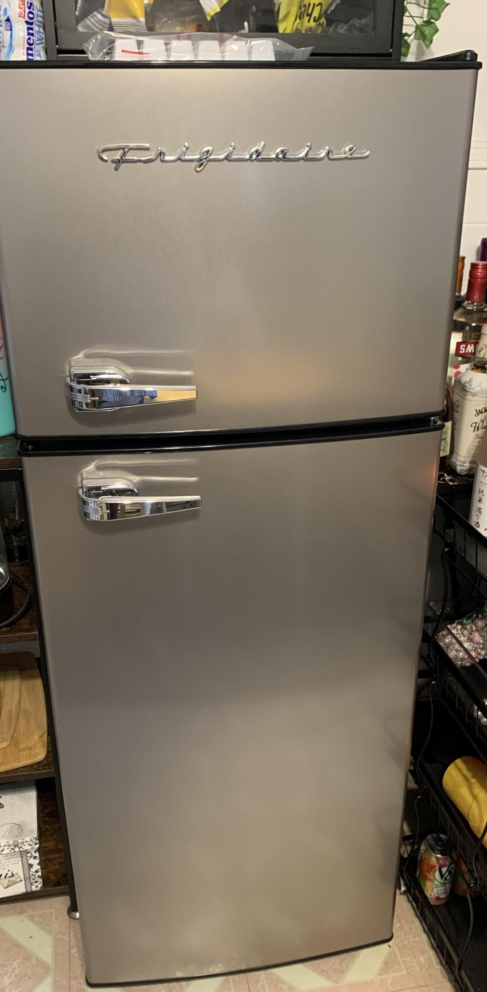 Frigidaire, 2 Door Apartment Size Refrigerator/Freezer Combo, 7.5 cu ft, Platinum Series, Stainless, 23