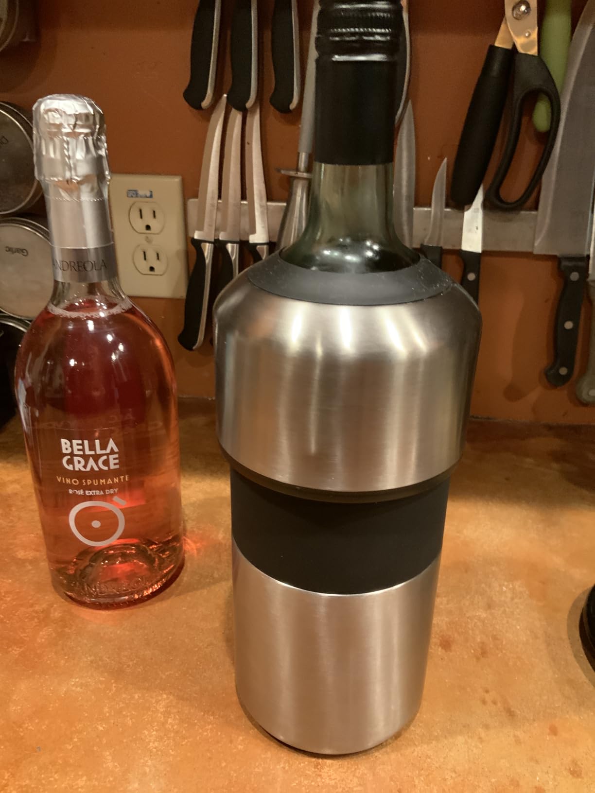 Huski Wine Chiller | Award Winning Iceless Design | Keeps Wine Cold up to 6 Hours | Wine Accessory | Next Generation Ice Bucket | Fits Some Champagne Bottles | Perfect Gift for Wine Lovers (Champagne) customer photo 2