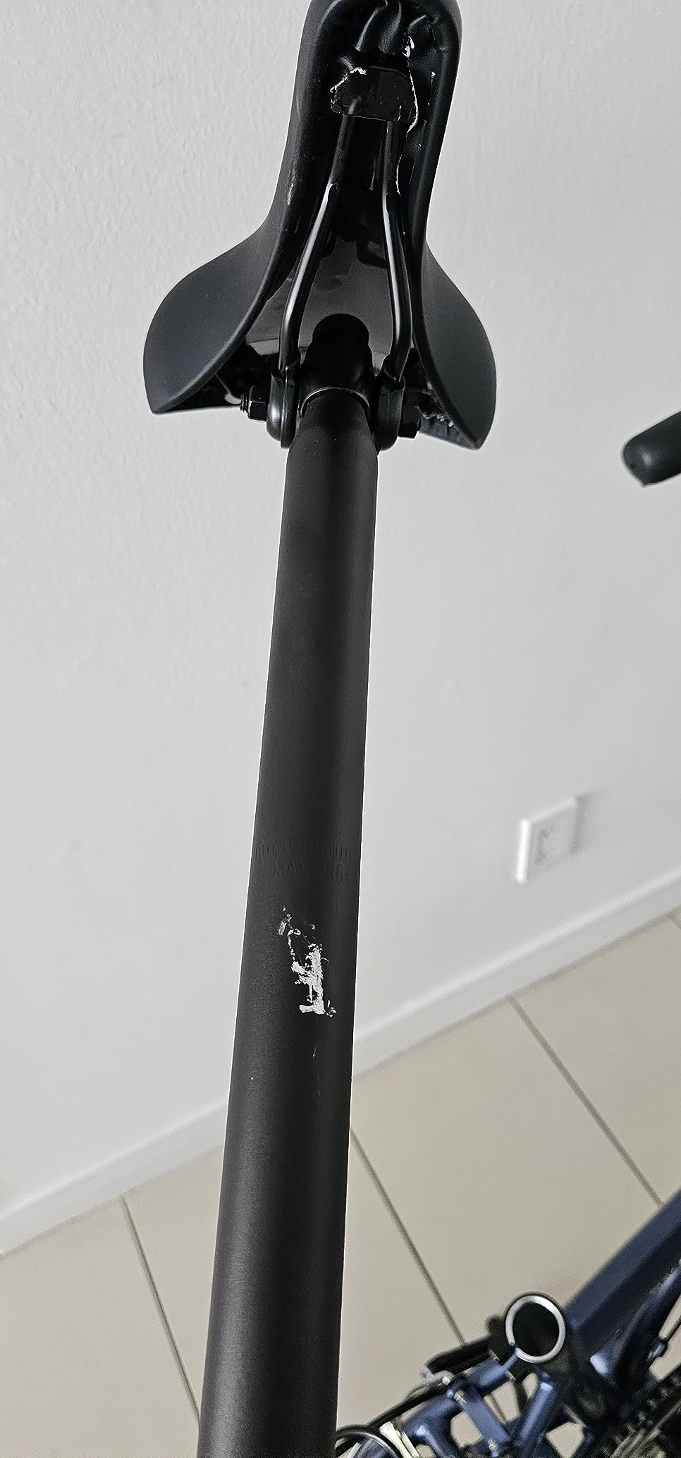 Dahon SUV D6 Folding Bike, Lightweight Aluminum Frame, 6-Speed Gears, 20