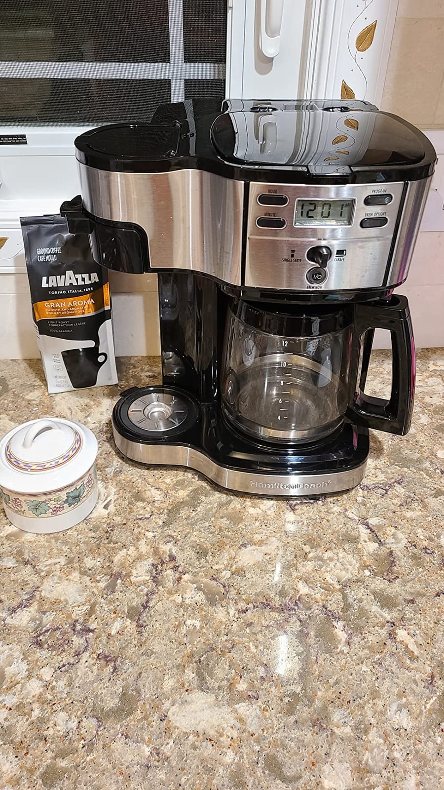 Hamilton Beach 2-Way Programmable Coffee Maker & Single Serve Coffee Maker | 12 Cup Glass Carafe | White with Stainless Steel Accents | 49933 customer photo 2