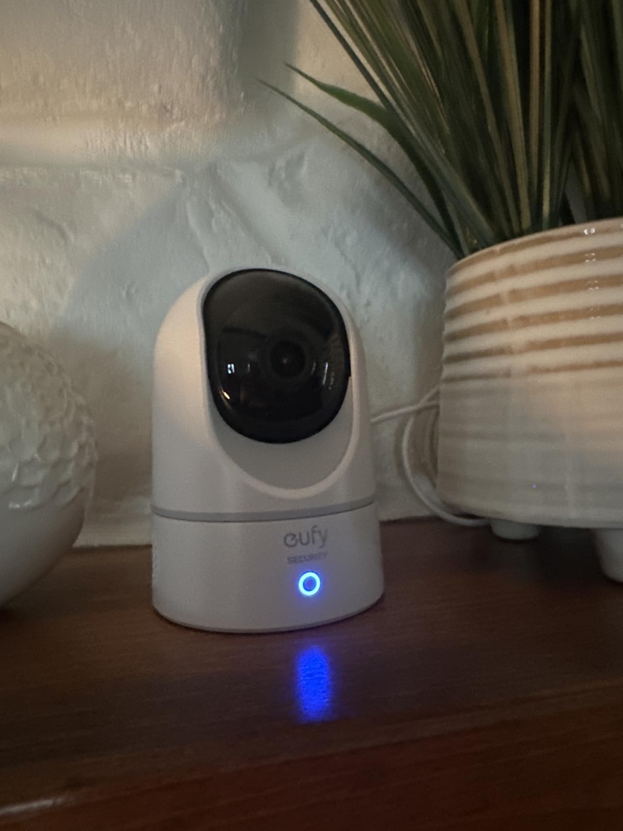 Indoor Cam E220 2-Cam Kit, 2K Indoor Camera with Pan and Tilt | Plug-in Camera with Wi-Fi, Human & Pet AI, Voice Assistant Compatibility, Motion Tracking, Homebase 3 Compatible customer photo 2