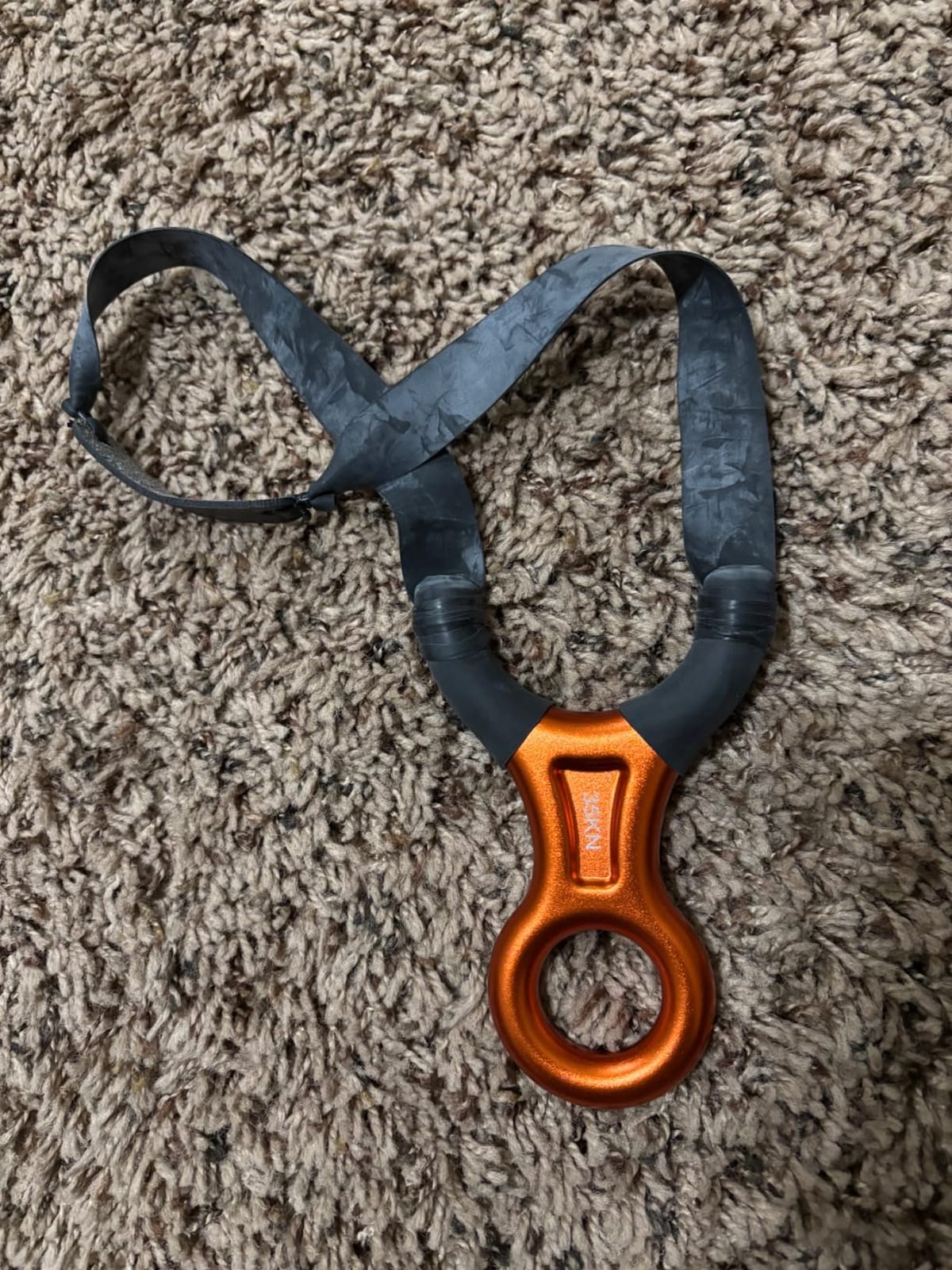 Azarxis 35kN Climbing Rescue Figure 8 Descender Rigging Plate Heavy Duty & Large & High Strength Rappel Device Equipment for Rappelling, Belaying, Tree Climbing, Aerial Silks Rigging customer photo 1