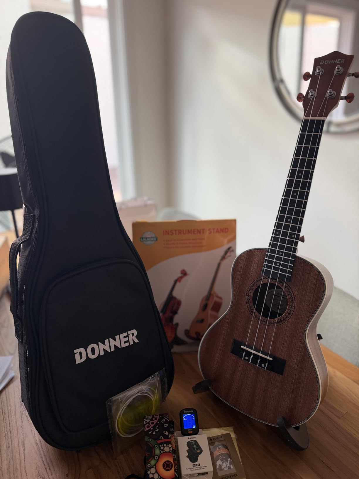 Donner Concert Ukulele Beginner Kit 23 inch Ukelele Mahogany Wood with Free Online Lesson Gig Bag Strap Nylon String Tuner Picks Ukalalee Yukalalee Bundle Pack DUC-200 customer photo 2