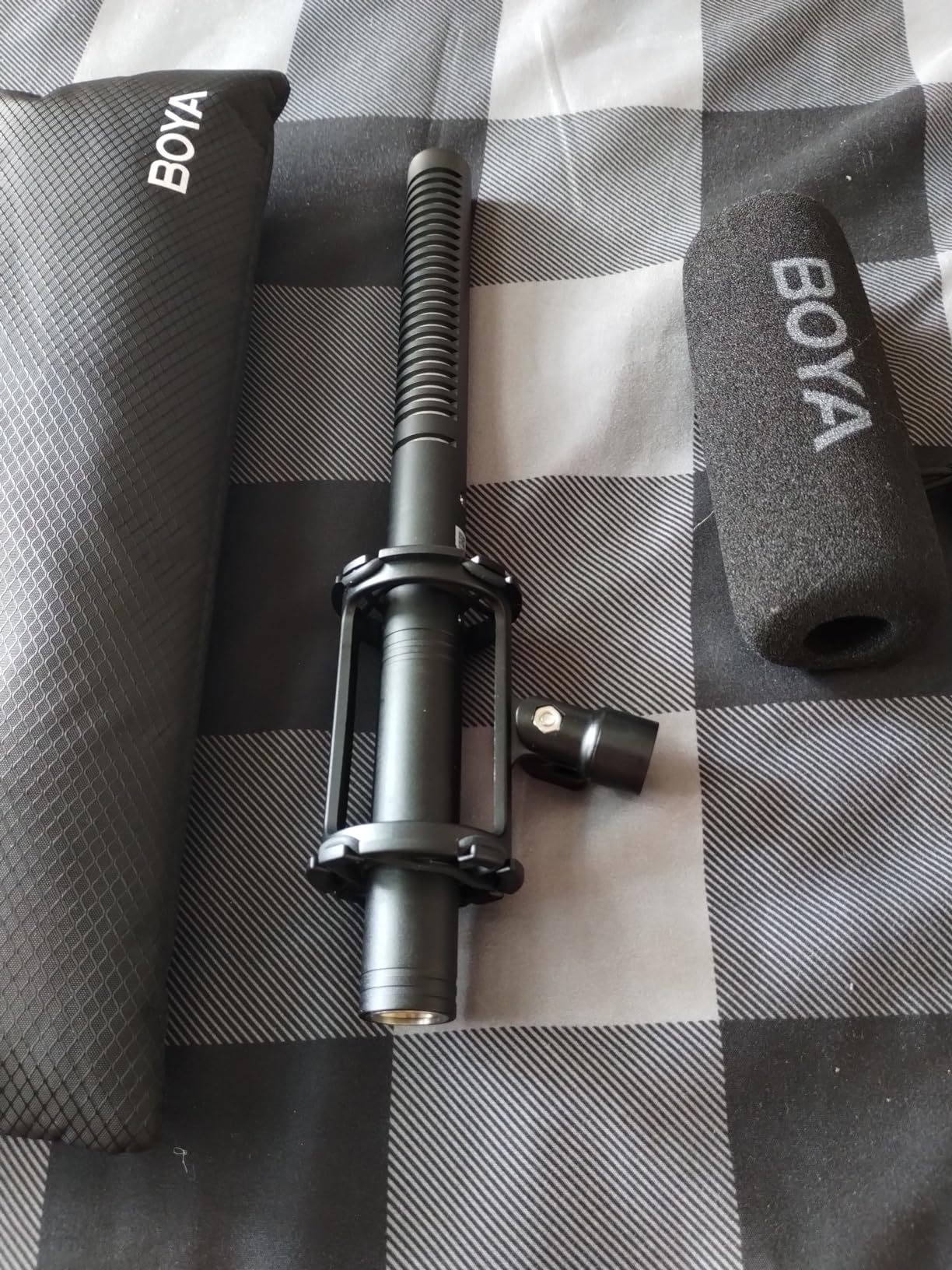BOYA BY-BM6060 Super-Cardioid Shotgun Condenser Microphone customer photo 1