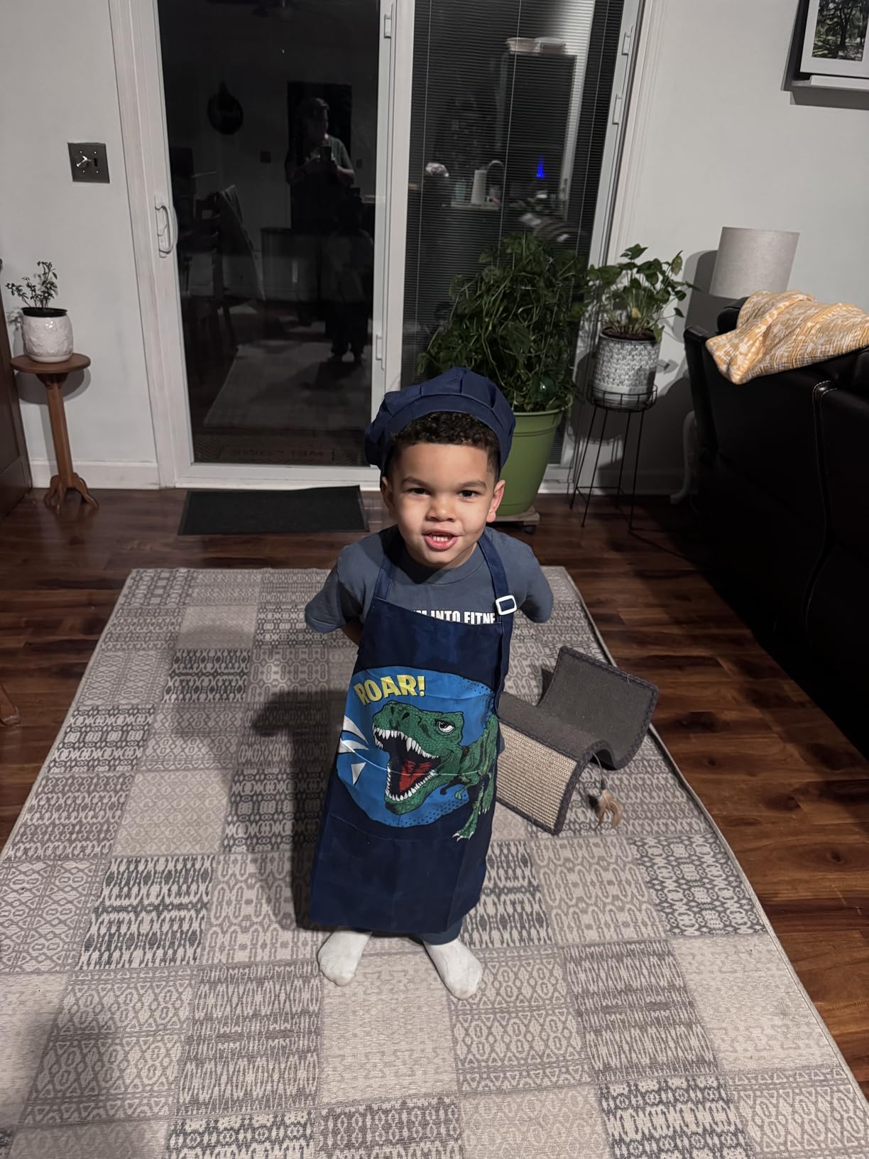MHJY Kids Apron and Chef Hat for Boys Dinosaur Child Aprons with Pockets,Adjustable Child Apron for Cooking Baking Painting 3-12 Years customer photo 2
