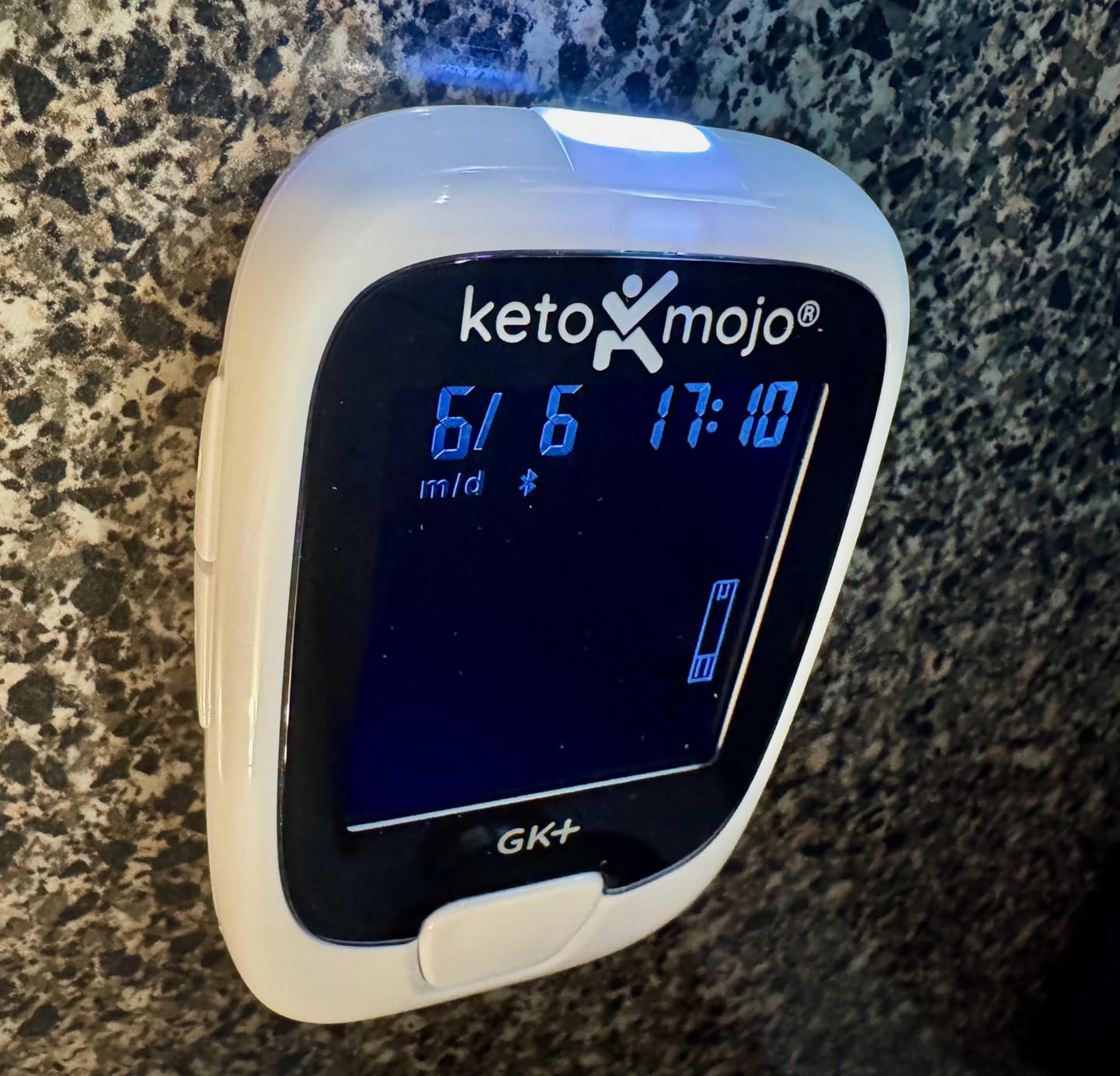 KETO-MOJO GK+ Glucose & Ketone Meter, Keto Diabetes Fasting | Bluetooth sync, Free MyMojoHealth app, 10 glucose + 10 ketone strips, Lancing device, Lancets, Control solutions, Travel case customer photo 2
