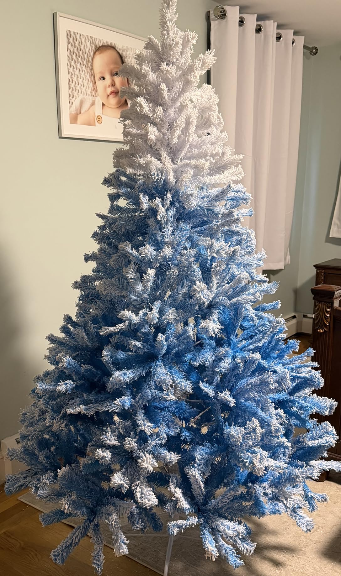 Goplus 7.5ft Pre-Lit Artificial Christmas Tree, Premium PVC Snow Flocked Hinged Pine Tree with Metal Stand and LED Lights, Perfect Xmas Decoration for Indoor and Outdoor customer photo 2