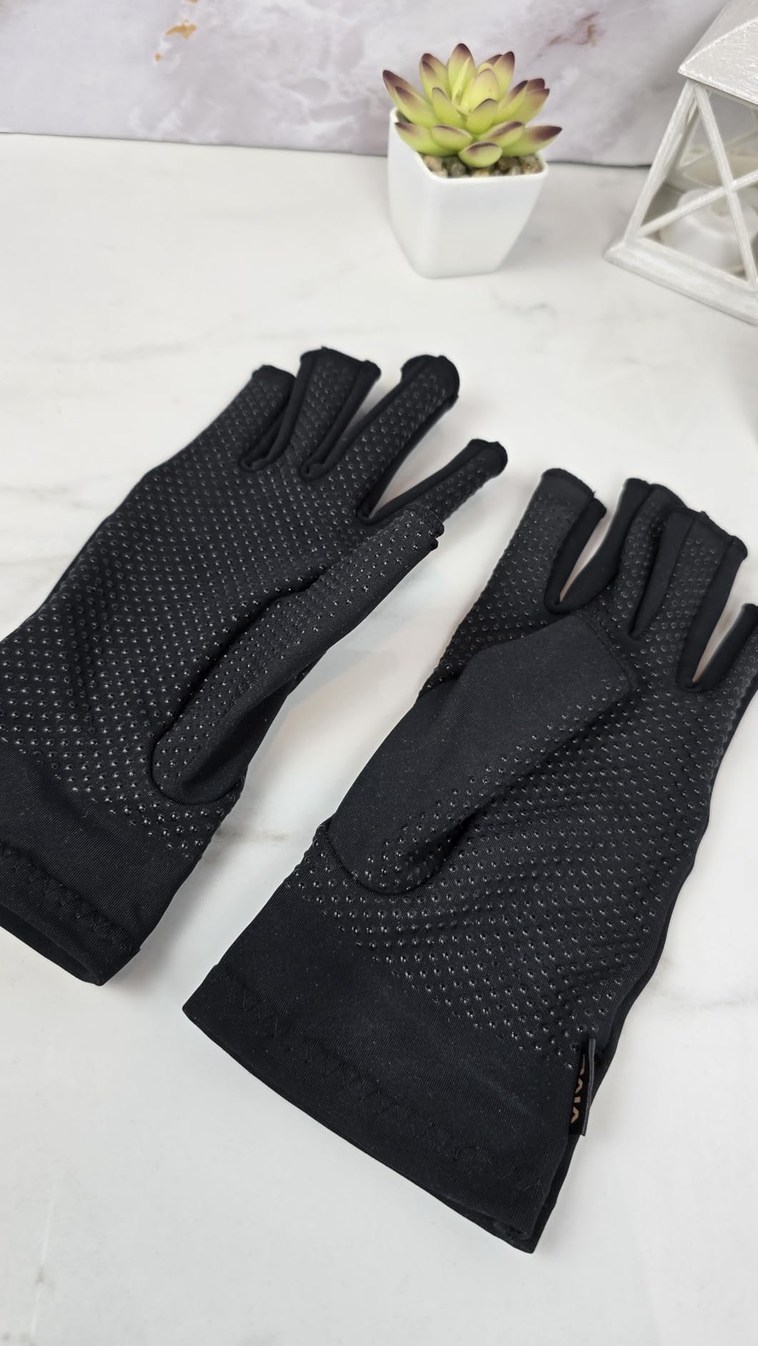 Vive Copper Infused Fingerless Arthritis Compression Gloves (Pair) - Relief | For Men, Women, Rheumatoid, Swelling, Carpal Tunnel, Tendonitis, Edema, Hand & Finger Pain - Comfortable Non-Slip (Medium) customer photo 1