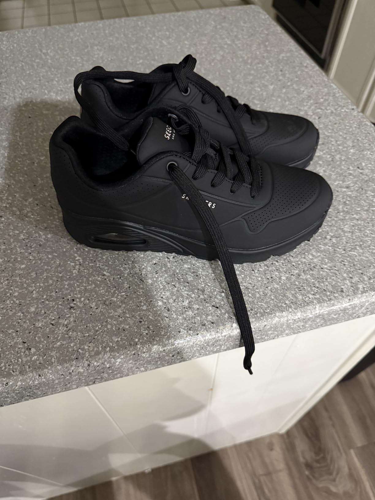 Skechers Women's UNO Stand on Air Sneaker customer photo 1