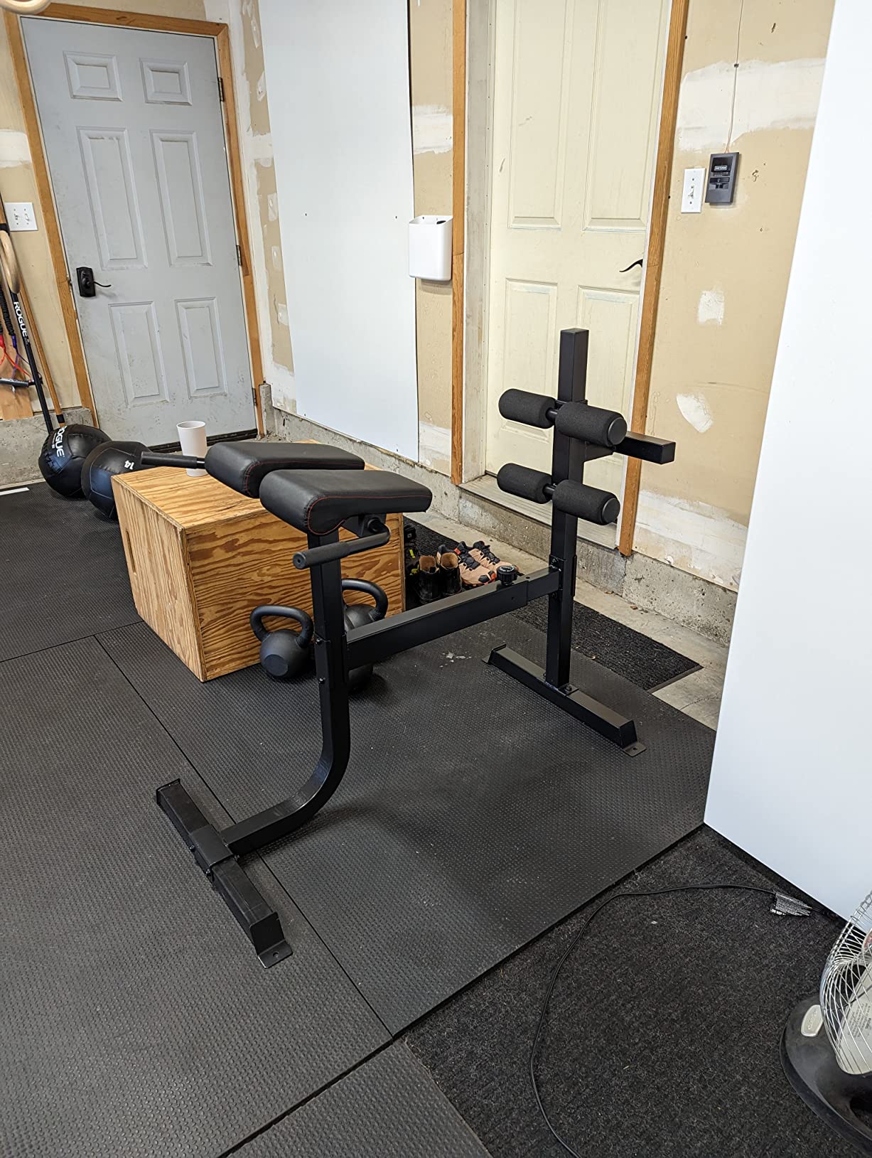 Cap Strength Roman Chair - Adjustable Back Extension Bench for Core & Glute Workouts, Heavy-Duty 300 LB Capacity - Black and Gray Options customer photo 1