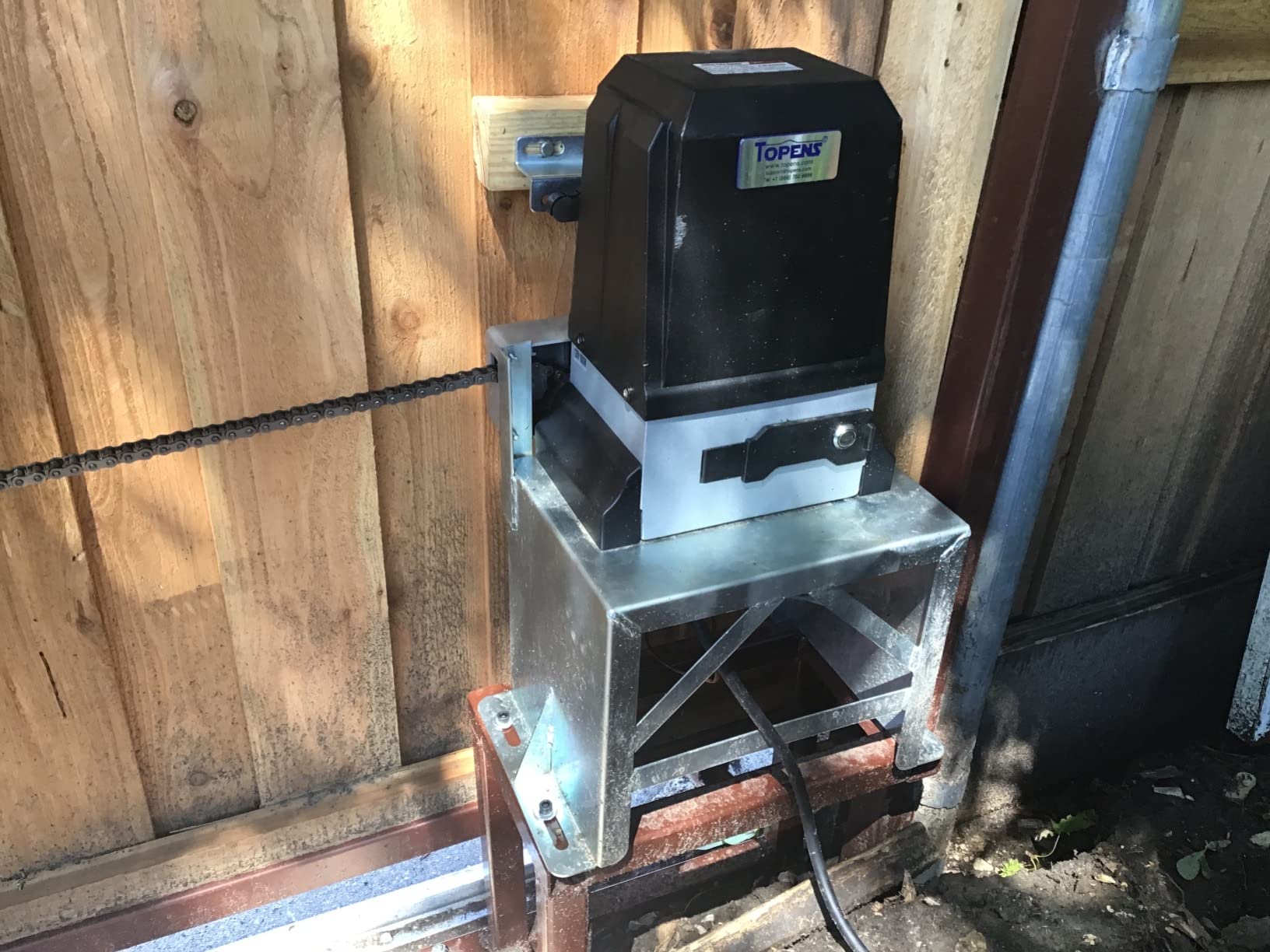 TOPENS CK2600 Sliding Gate Opener Chain Drive | Heavy Slide Gates Up to 5700lbs and 40ft, AC Powered, Easy DIY, Remote Control and 20ft Roller Chain Included customer photo 2