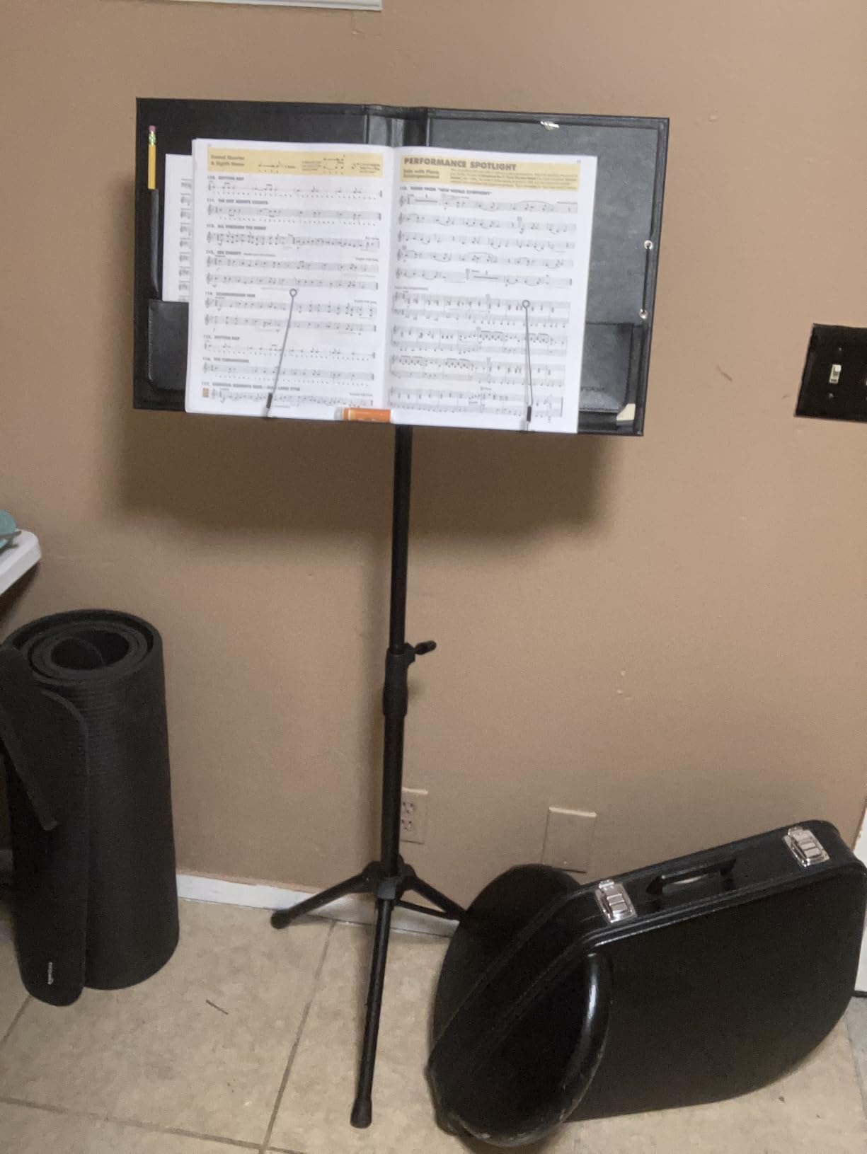 Vekkia Metal Professional Portable Perforated Sheet Music Stand | Folding Adjustable Holder/with Carrying Bag/Sturdy for Instrumental Performance, Band & Travel customer photo 1