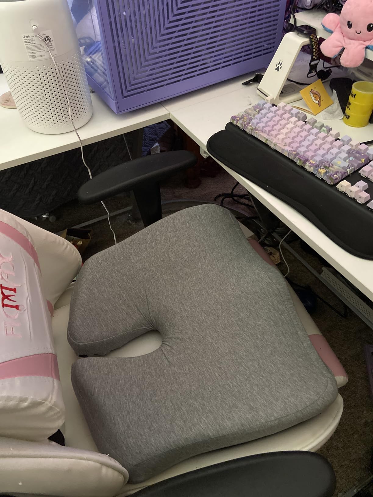 Cushion Lab Patented Pressure Relief Seat Cushion for Long Sitting Hours on Office & Home Chair - Extra-Dense Memory Foam for Soft Support. Car Pad for Hip, Tailbone, Coccyx, Sciatica - Black customer photo 2