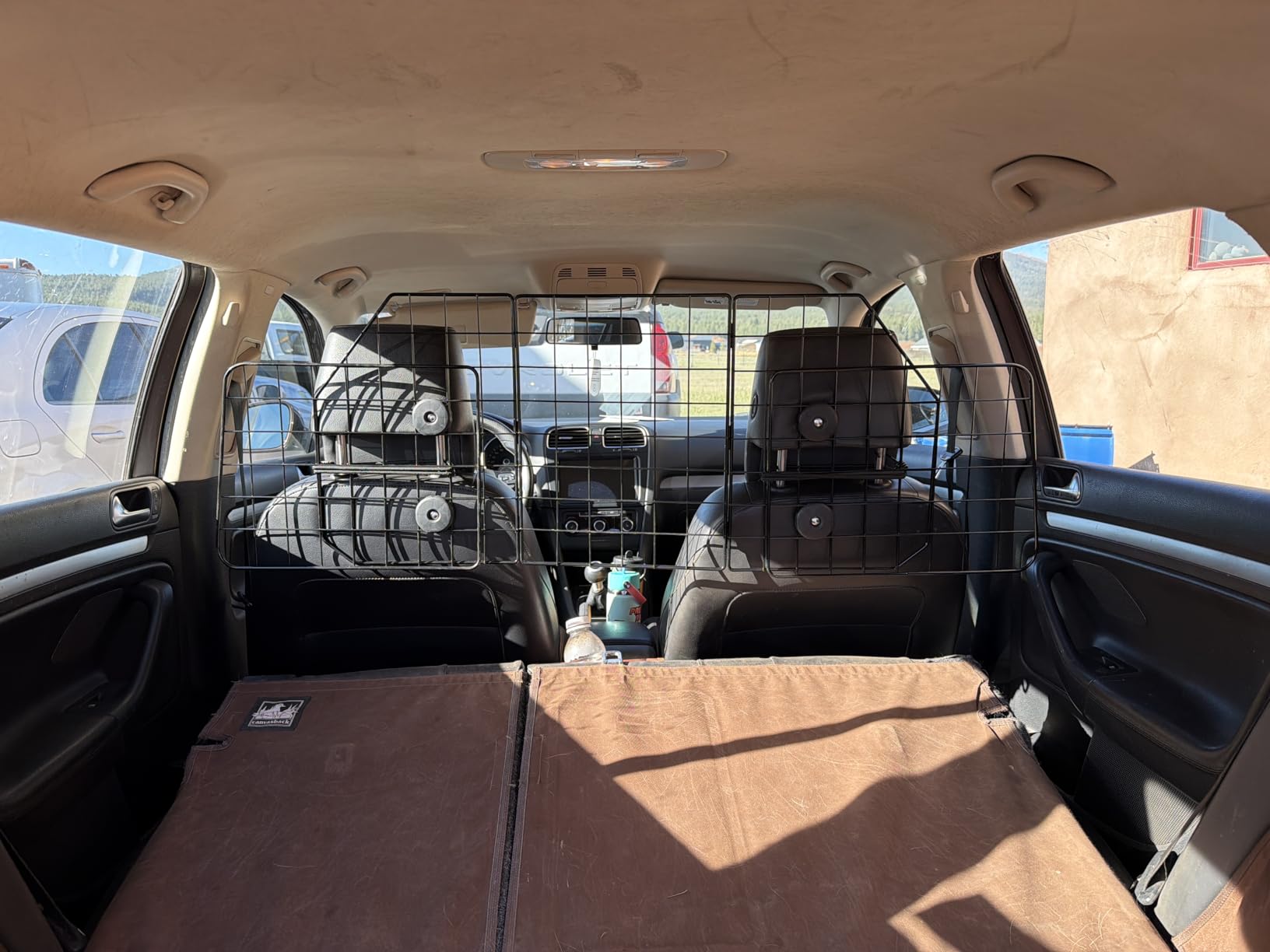 Gtongoko Dog Car Barrier for SUV, Heavy Duty Steel Wire Mesh Pet Divider for Vehicles Adjustable Universal Fit Dog Travel Barrier for Cars Trucks & SUVs, Cargo Area Safety Gate with Elastic Ropes customer photo 2