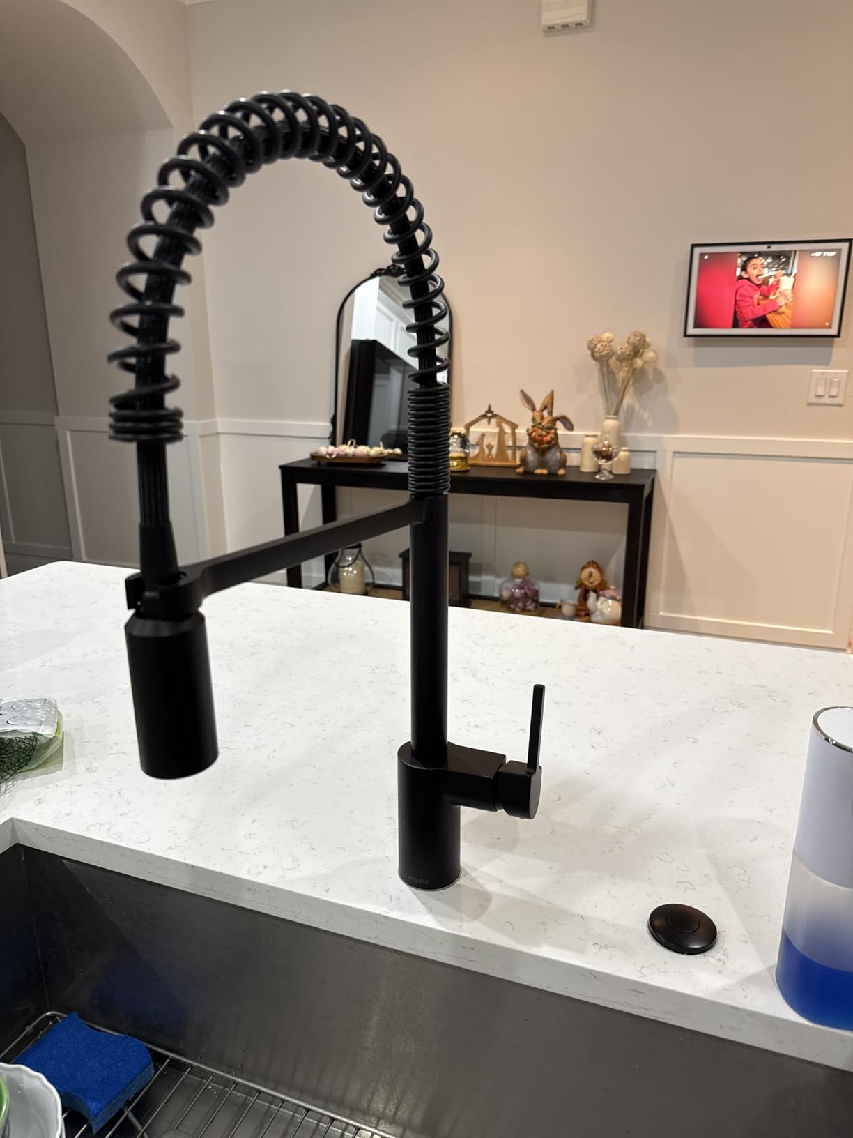 Moen Align Brushed Gold Motionsense Wave Sensor Touchless One Handle Pre-Rinse Farmhouse Spring Kitchen Faucet, 5923EWBG customer photo 2