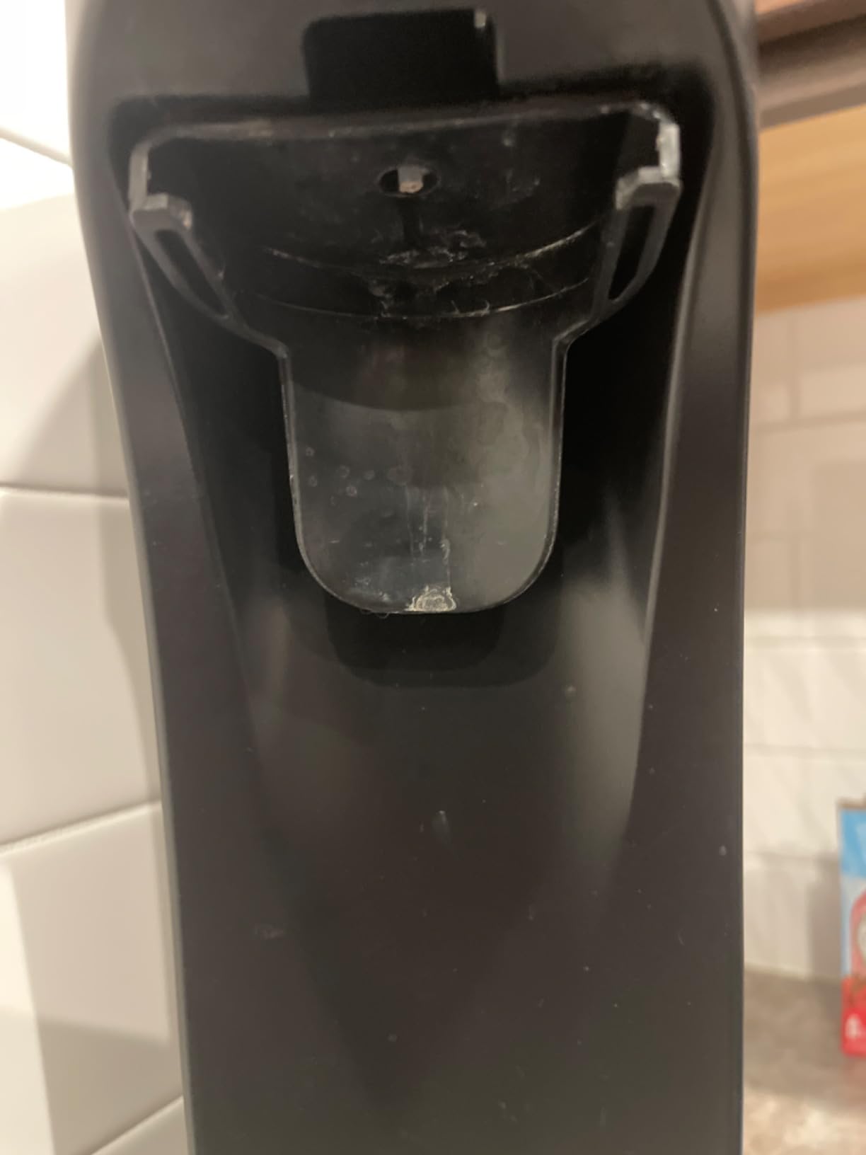 Drinkmate OmniFizz Sparkling Water Maker & Soda Streaming Machine | Carbonates Any Drink | ULTIMATE BUNDLE | Includes Three 60L CO2 Cartridges + Two BPA-Free Bottles (Matte Black) customer photo 1