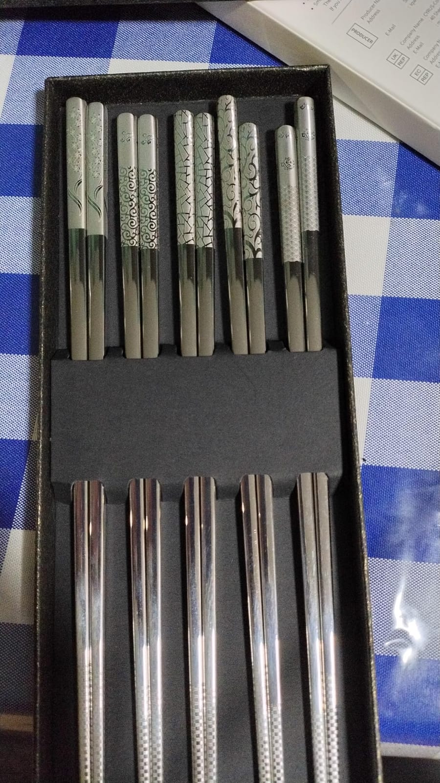 Metal Chopsticks Reusable 18/8 Stainless Steel Chopsticks Multipack Dishwasher Safe Chop Sticks Cute Laser Engraved Non-slip Japanese Korean Chopstick for Cooking Eating 9 1/4 Inches 5 Pairs Gift Set customer photo 2