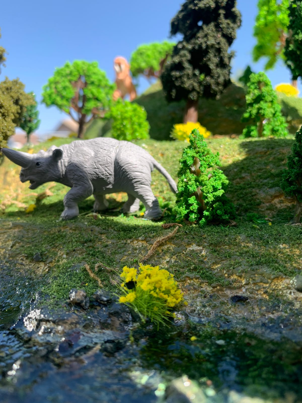 Warmtree 28 Pcs Green Bushy Tufts Lowland Shrubs Tuft Terrain Model Kit | Static Grass Scenery Model DIY Miniature for Train Landscape Railroad Scenery Sand Military Layout Model War Gaming Terrain customer photo 2