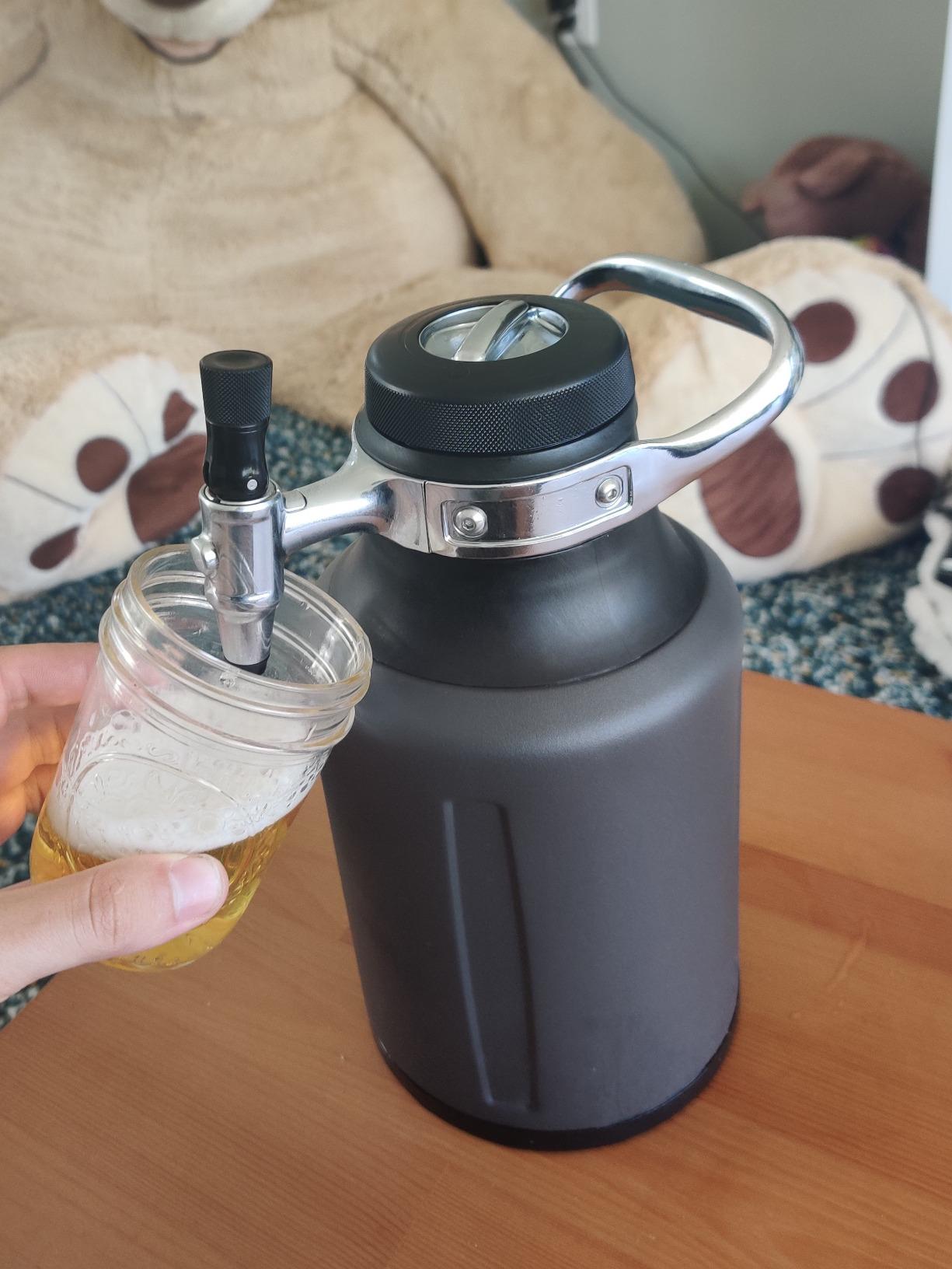 GrowlerWerks uKeg Go Carbonated Growler Beer Gift and Craft Beverage Dispenser for Beer, Soda, Cider, Kombucha and Cocktails, Amazing Gift for Beer Lovers,128 oz, Tungsten customer photo 2