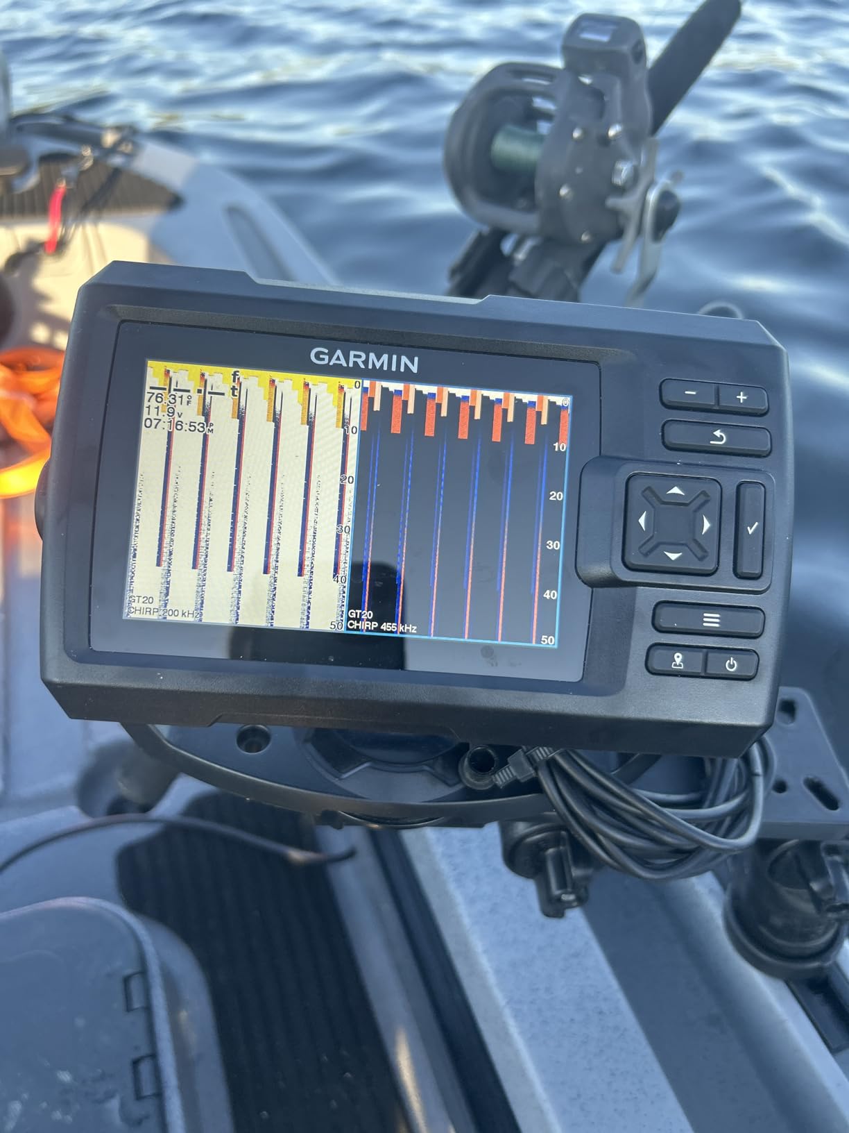 Garmin Striker Vivid 5cv, Easy-to-Use 5-inch Color Fishfinder and Sonar Transducer, Vivid Scanning Sonar Color Palettes customer photo 2